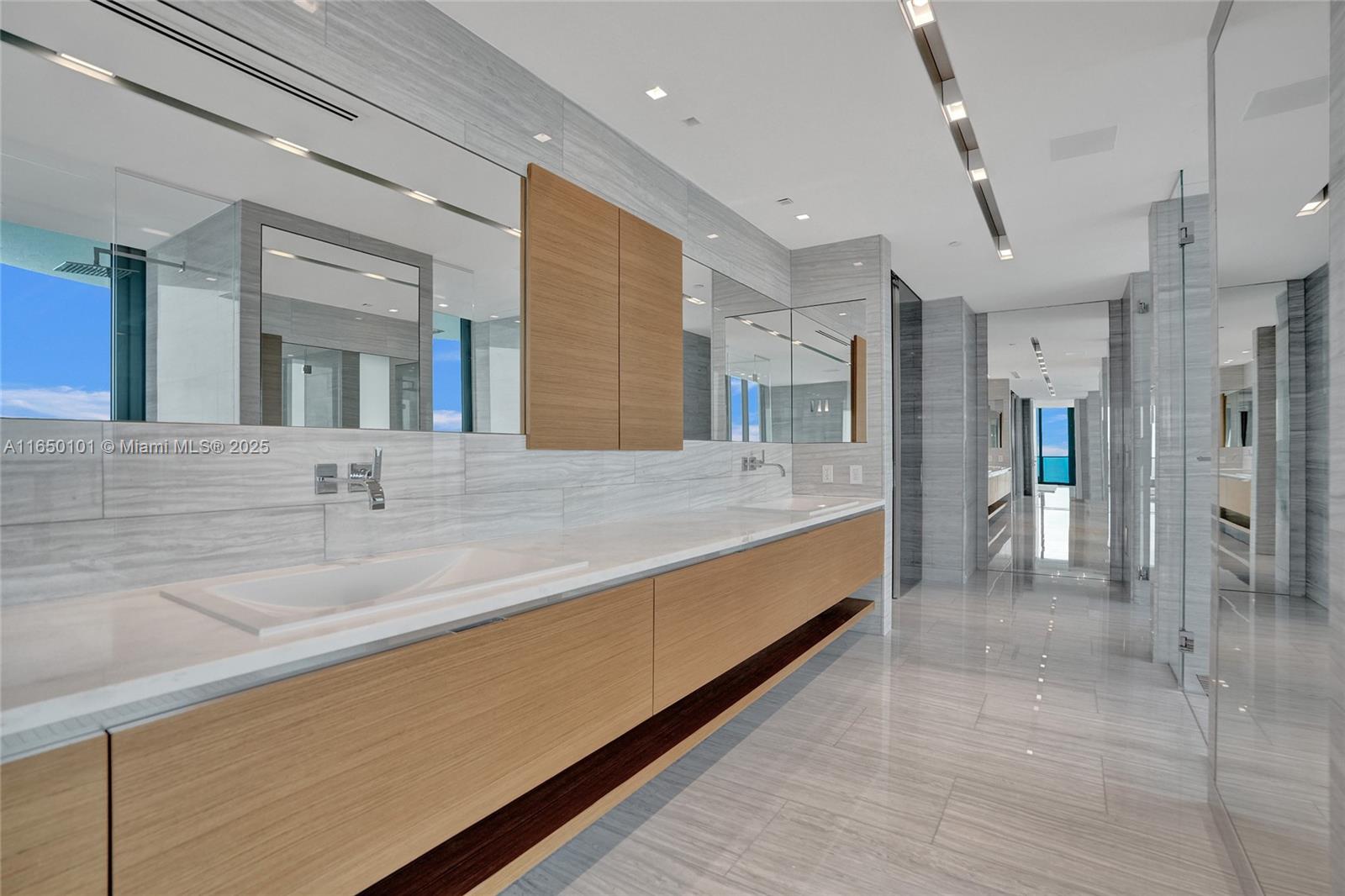 REGALIA CONDO - Residential
