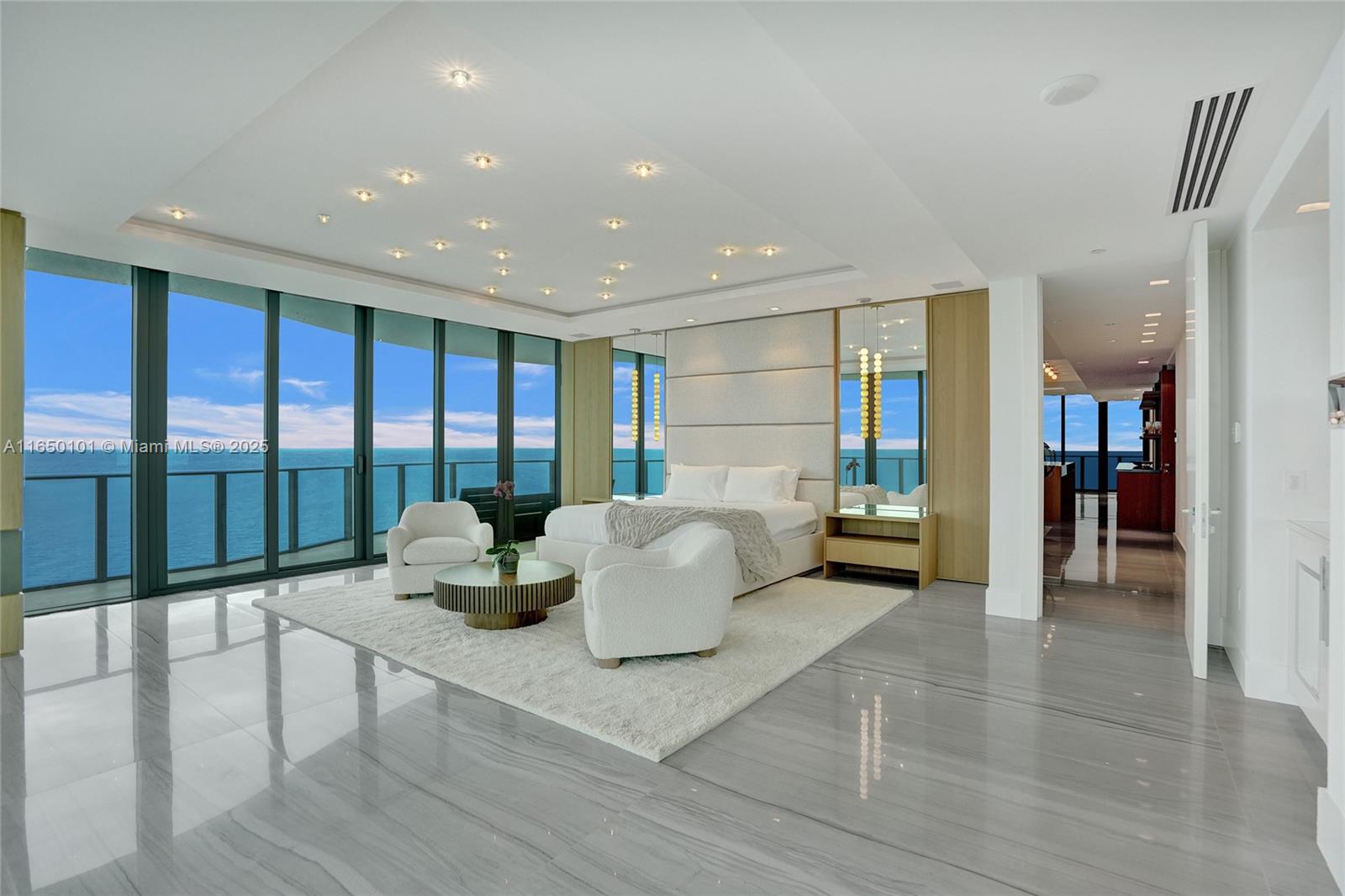 19575 Collins Ave 33