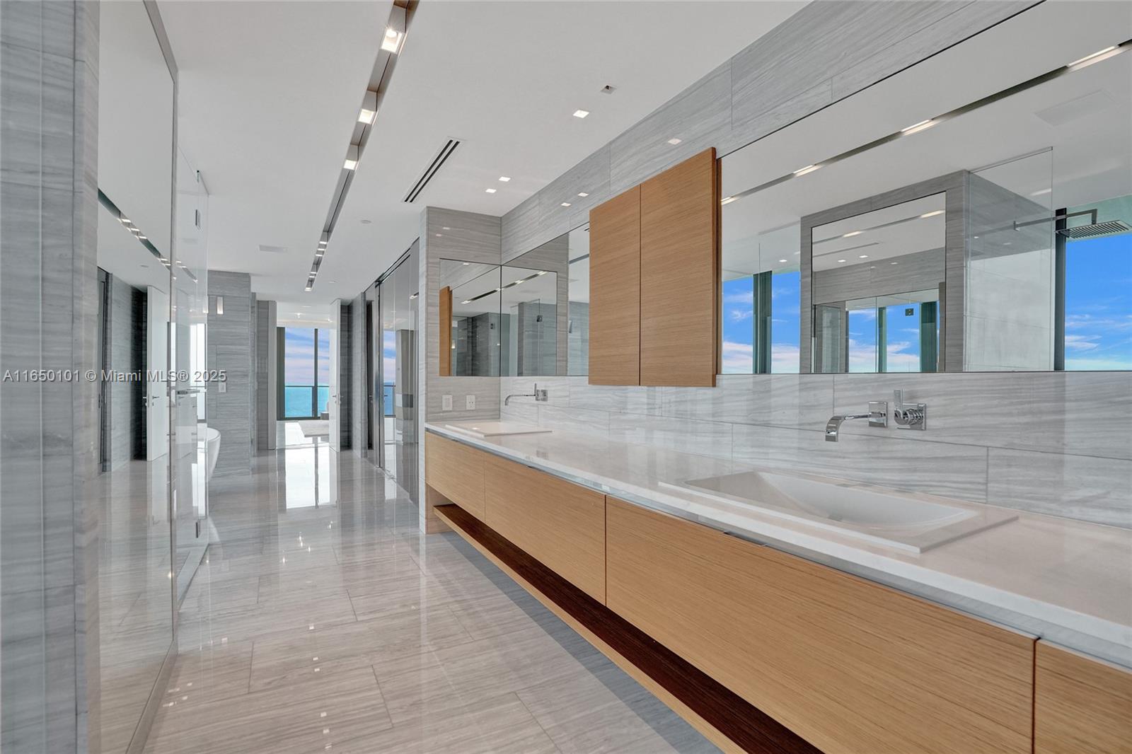 REGALIA CONDO - Residential