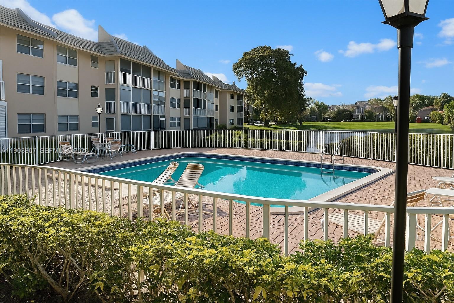 LAKE FOREST CONDO - Residential