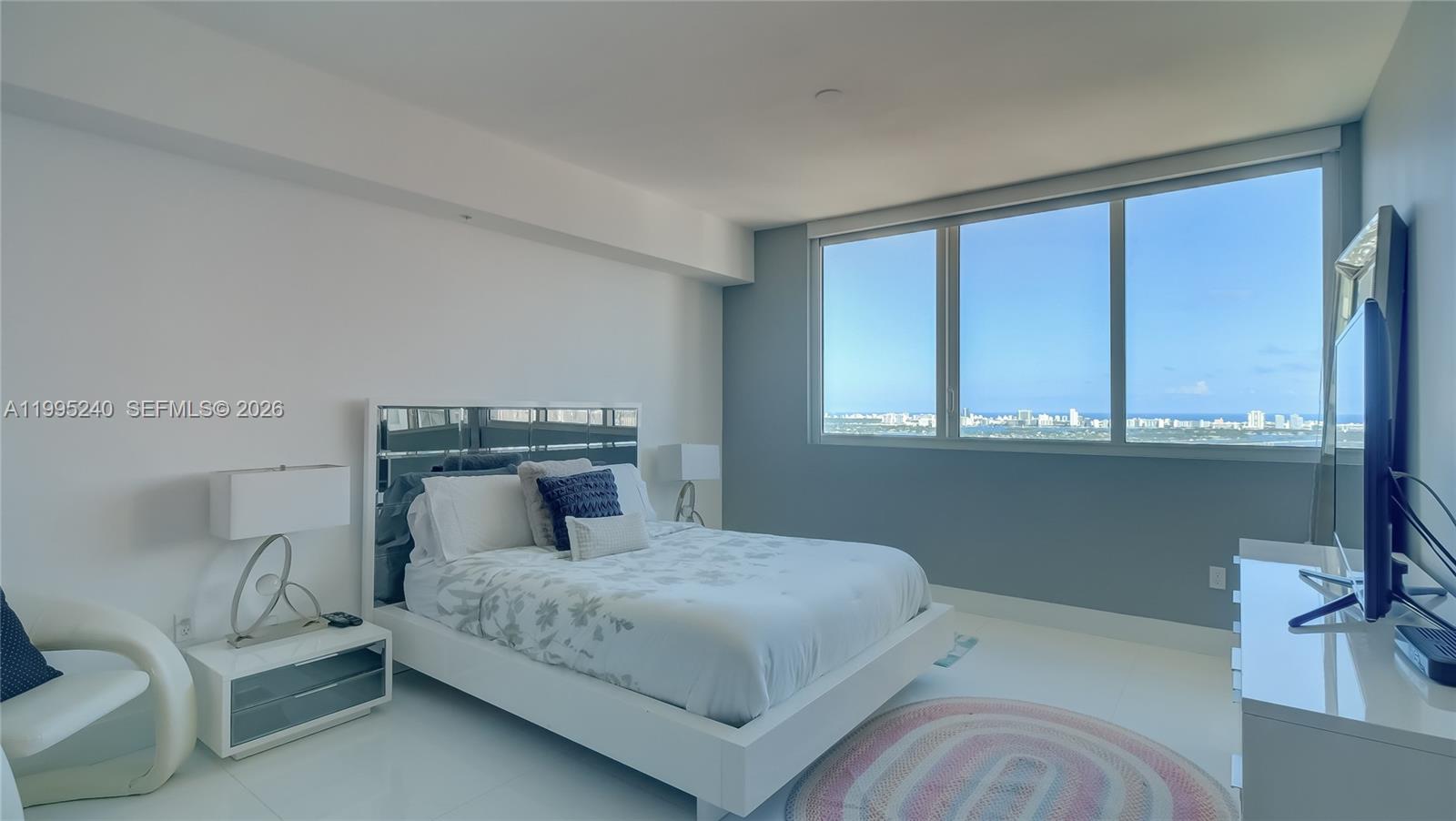 VIZCAYNE SOUTH CONDO - Residential