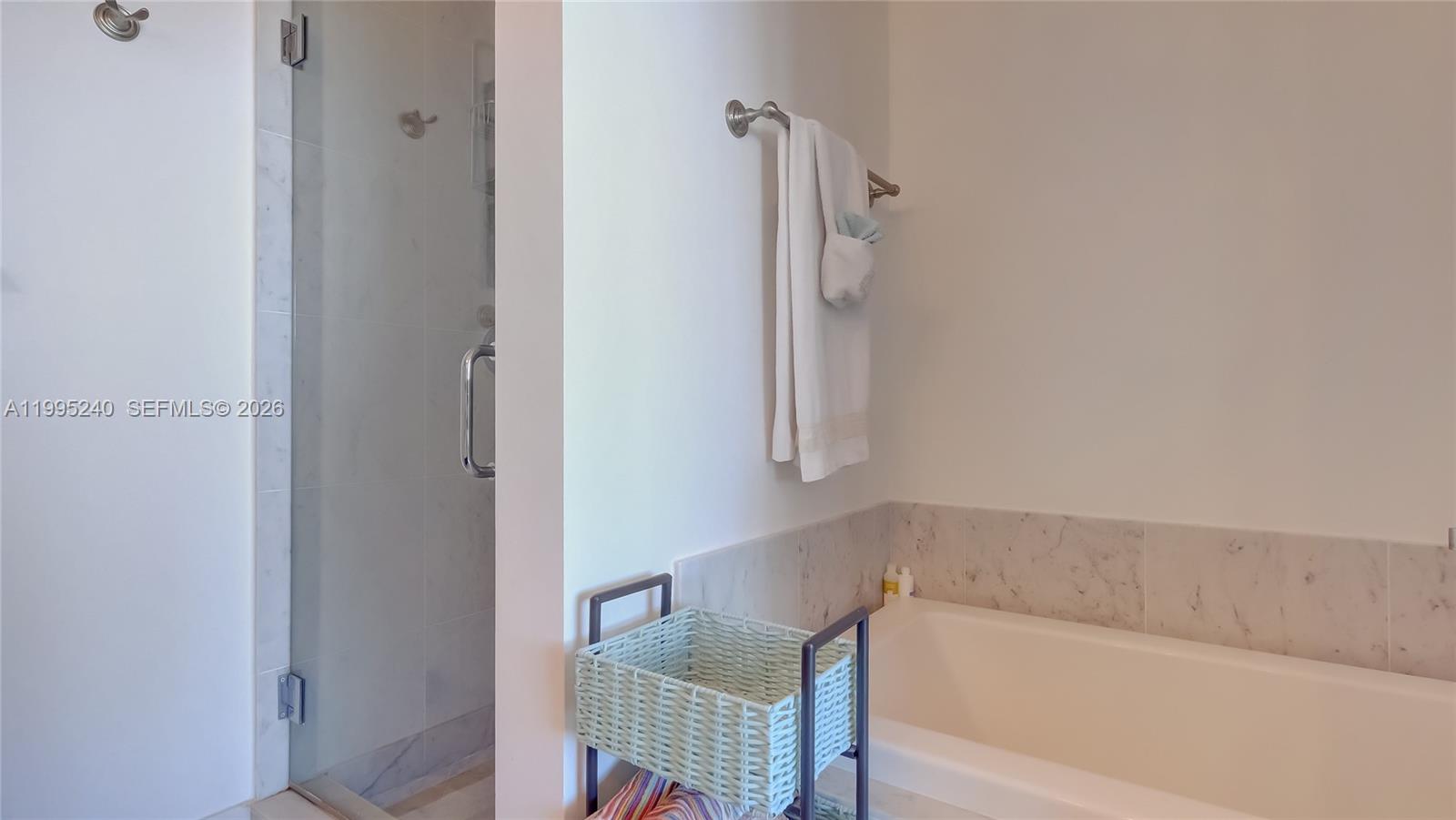 VIZCAYNE SOUTH CONDO - Residential