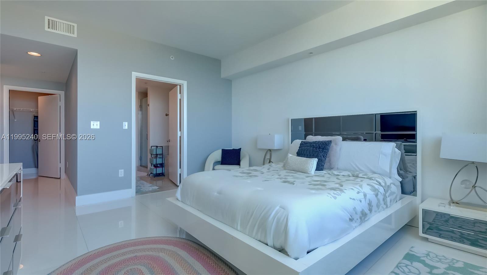 VIZCAYNE SOUTH CONDO - Residential