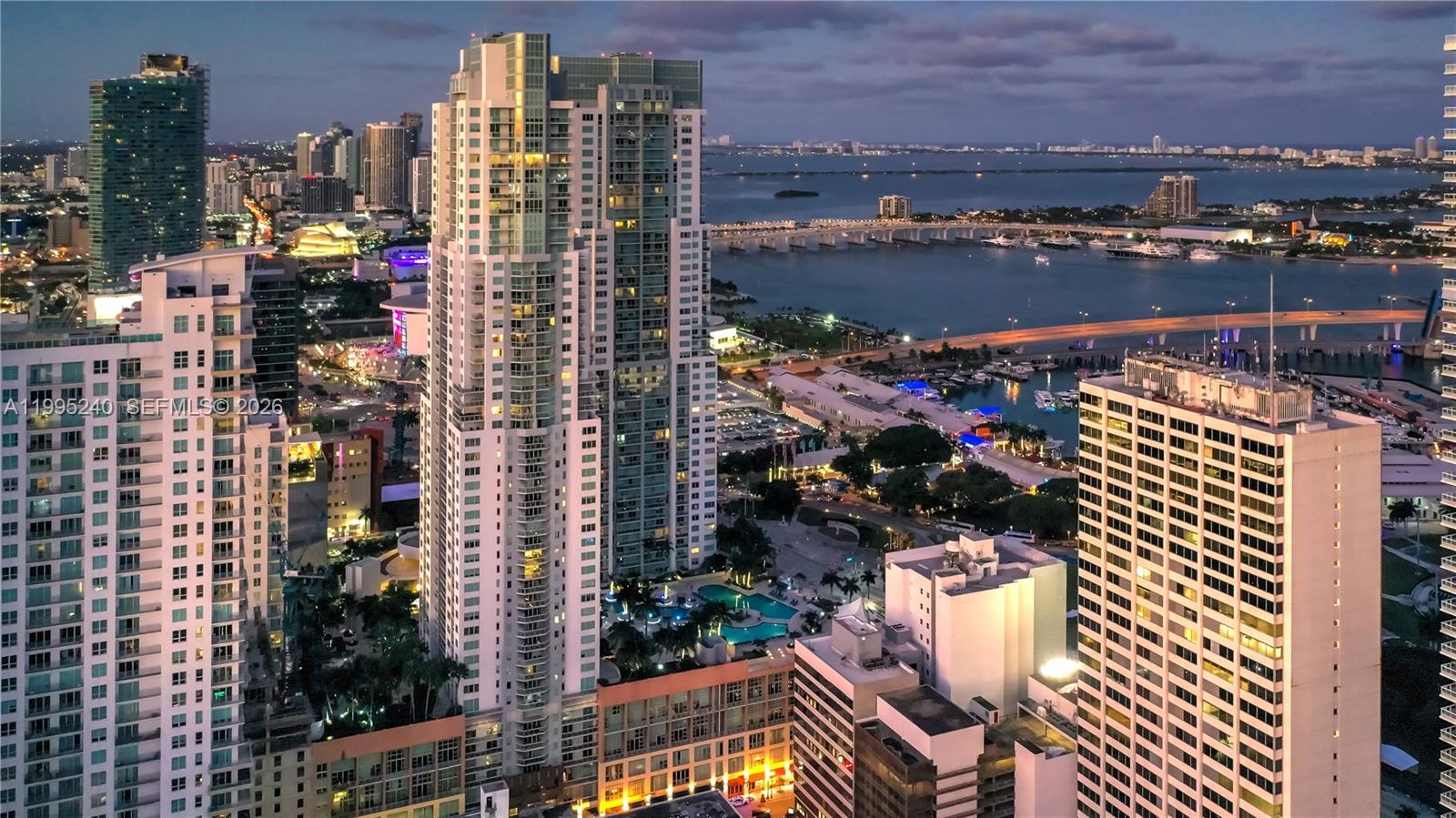 VIZCAYNE SOUTH CONDO - Residential