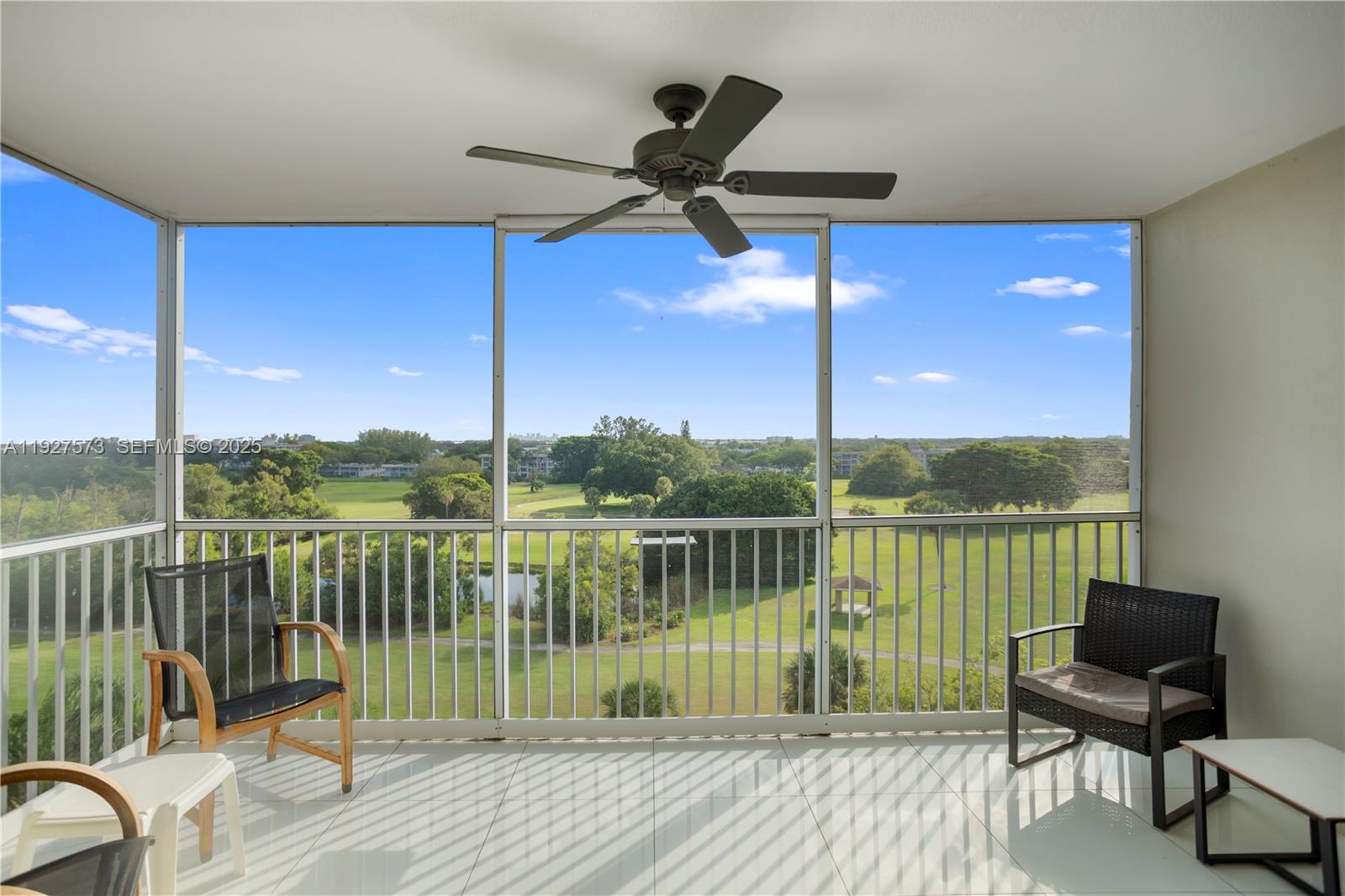 NO 8 PALM-AIRE COUNTRY CL - Residential