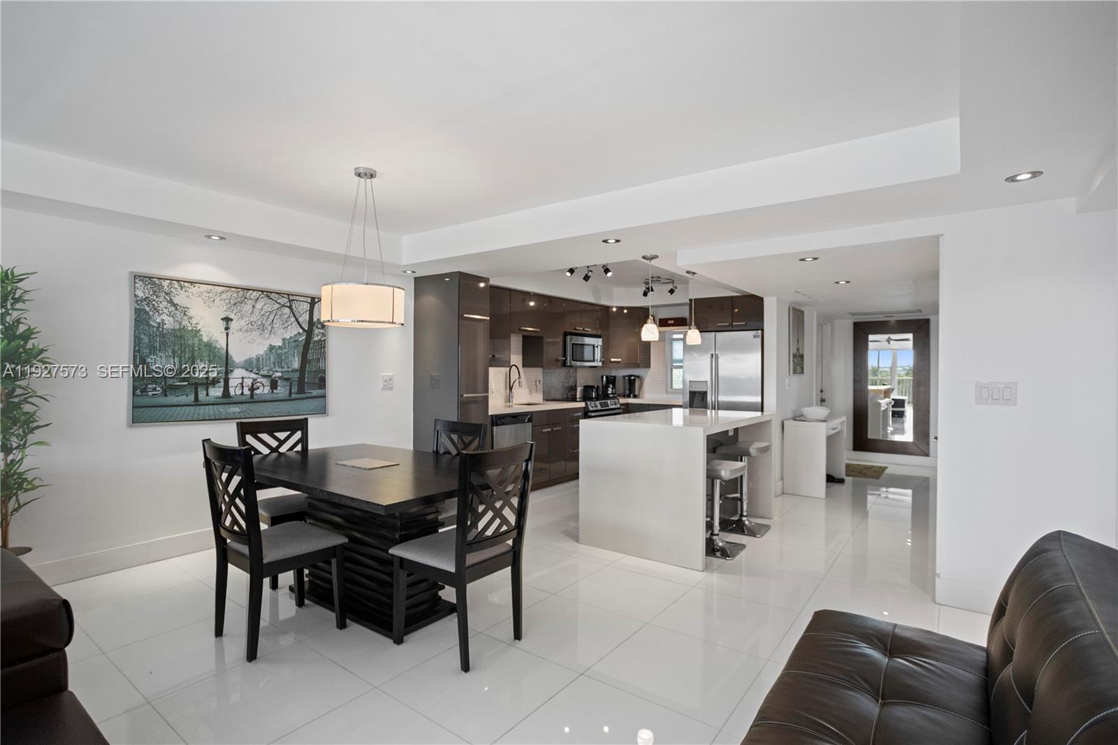 NO 8 PALM-AIRE COUNTRY CL - Residential