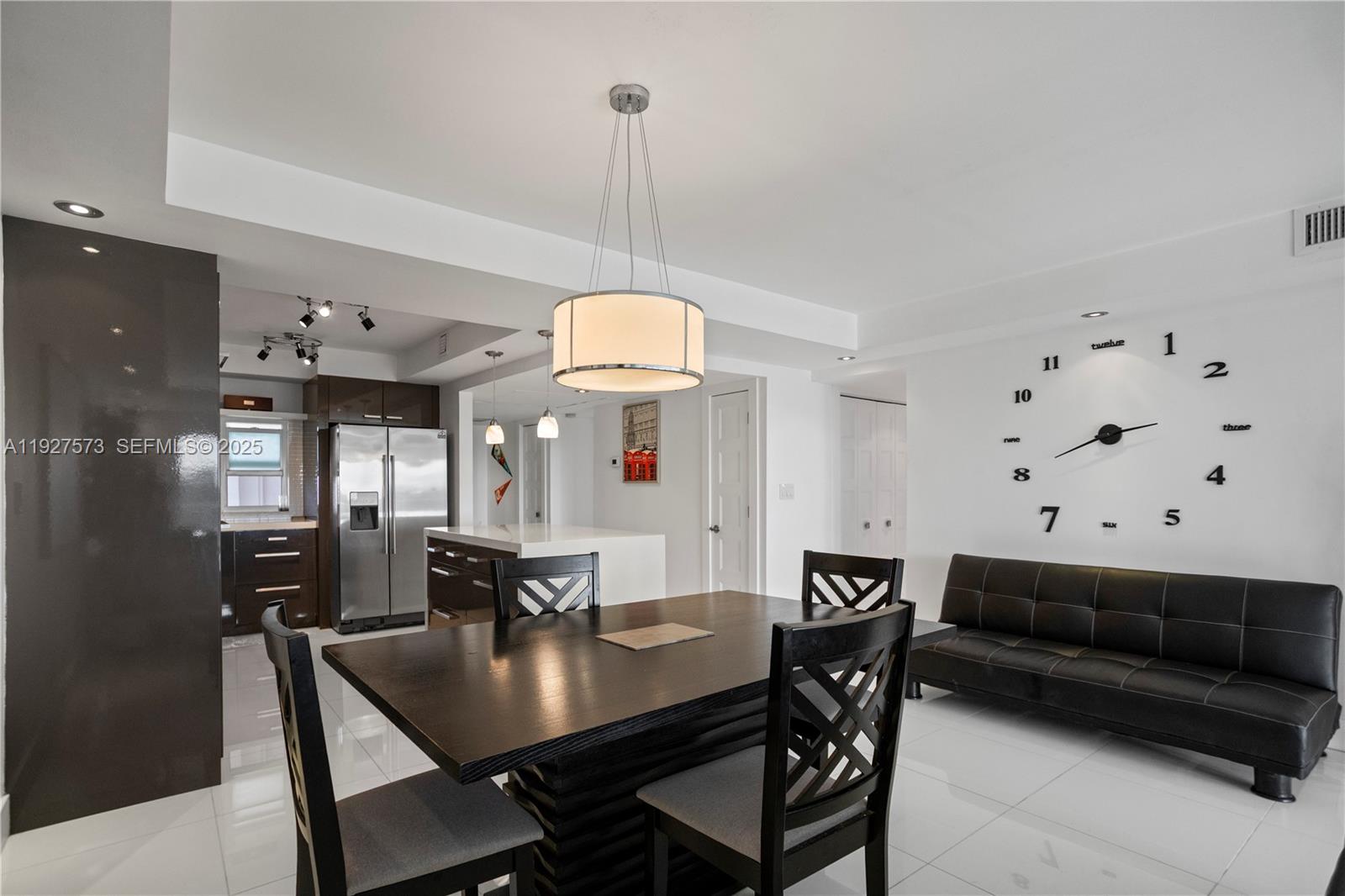 NO 8 PALM-AIRE COUNTRY CL - Residential