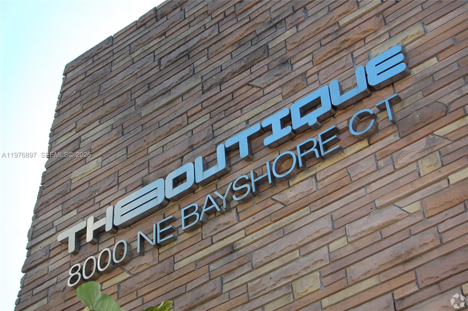 CAUSEWAY BAYFRONTS - Residential Lease