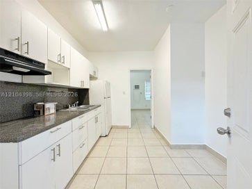 5835 SW 4th St B Miami FL 33144