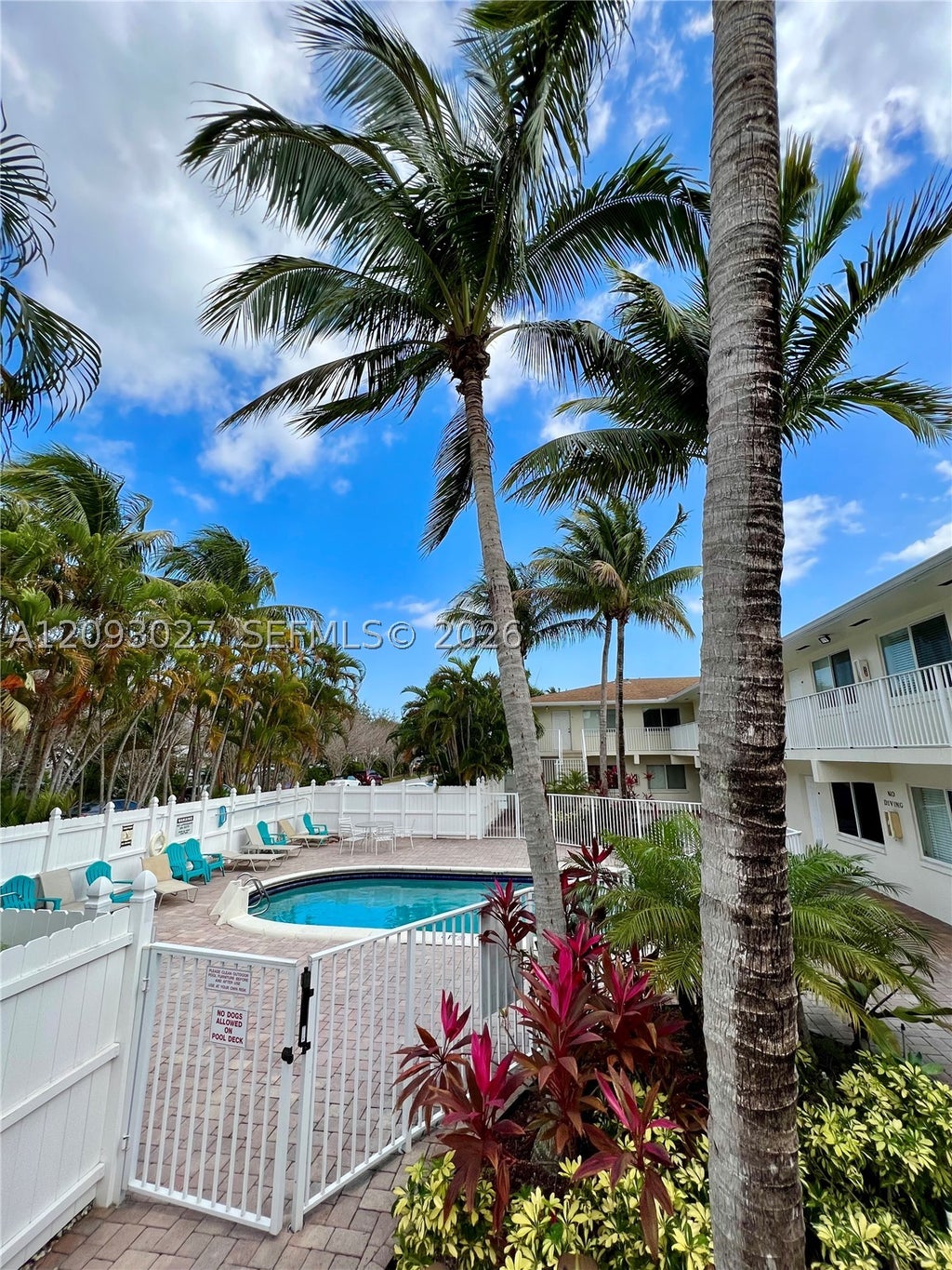 Photo of 1872 NE 46th St #D4, Fort Lauderdale, FL 33308 (MLS # A12093027)