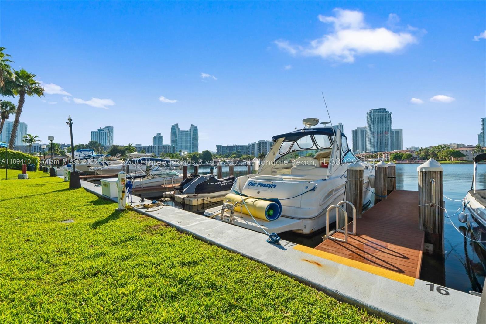 OLYMPUS CONDO PHASE - Residential