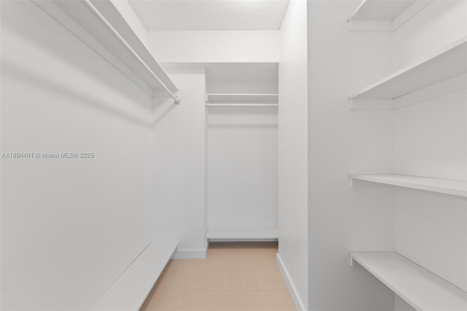 OLYMPUS CONDO PHASE - Residential