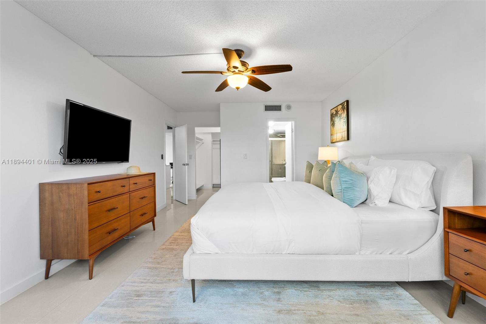 OLYMPUS CONDO PHASE - Residential