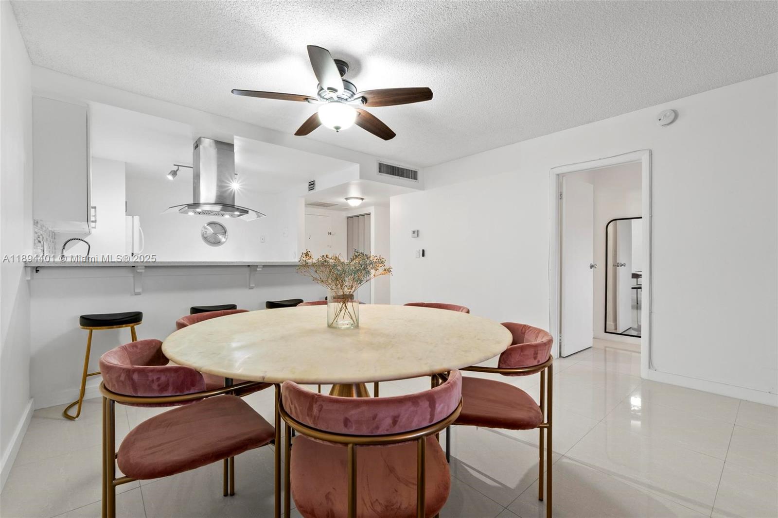 OLYMPUS CONDO PHASE - Residential
