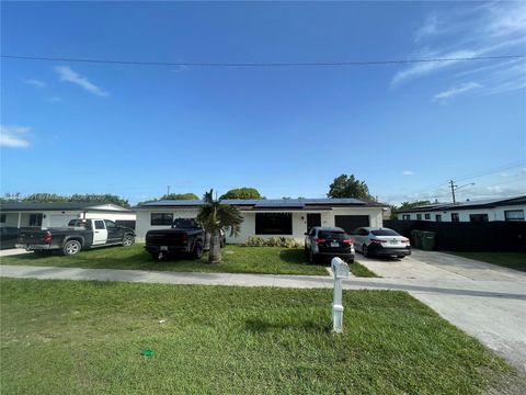 Photo of 532 NW 15th St, Homestead, FL 33030 (MLS # A11914551)