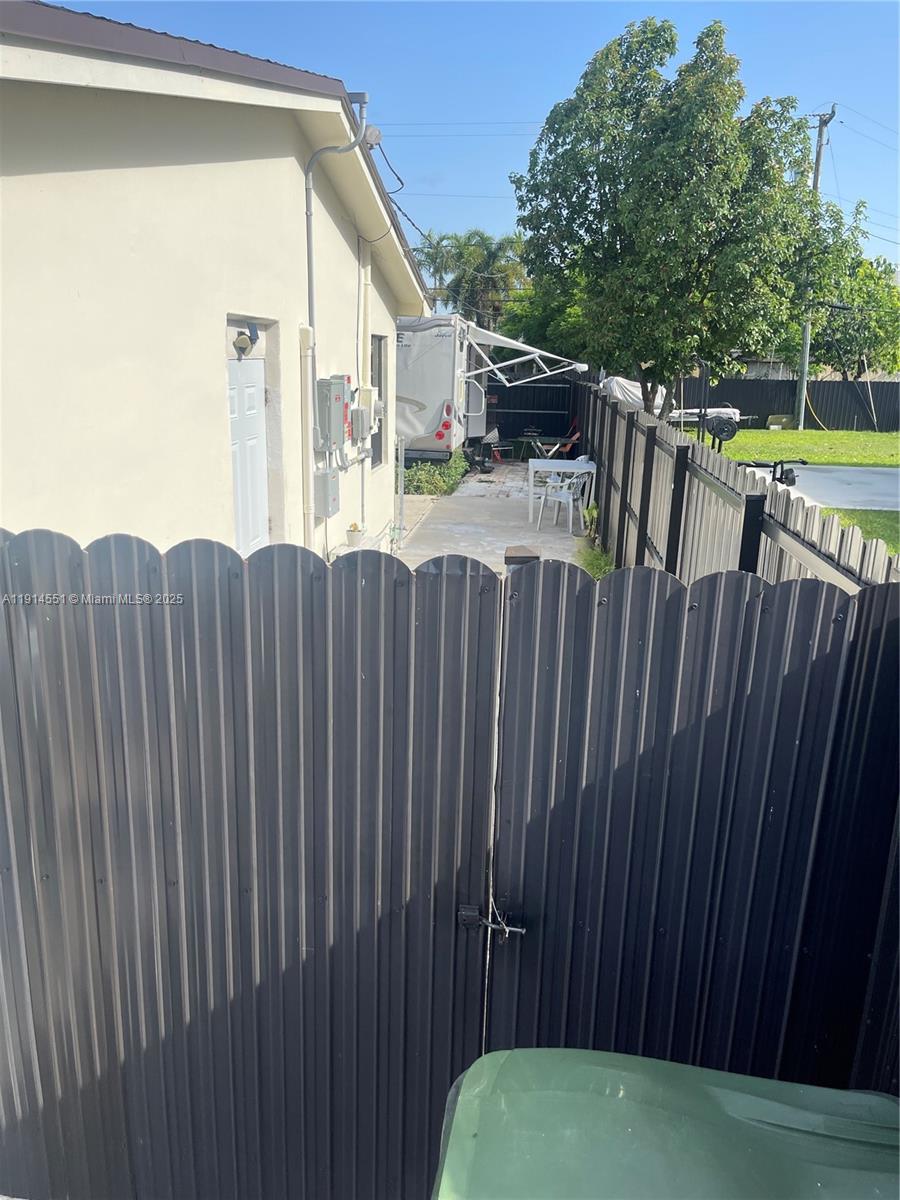 PONCE DE LEON - Residential