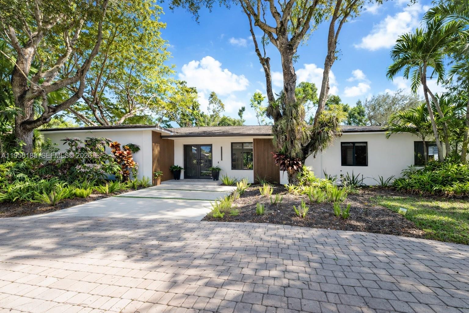 CHARLOTTE ESTATES - Residential