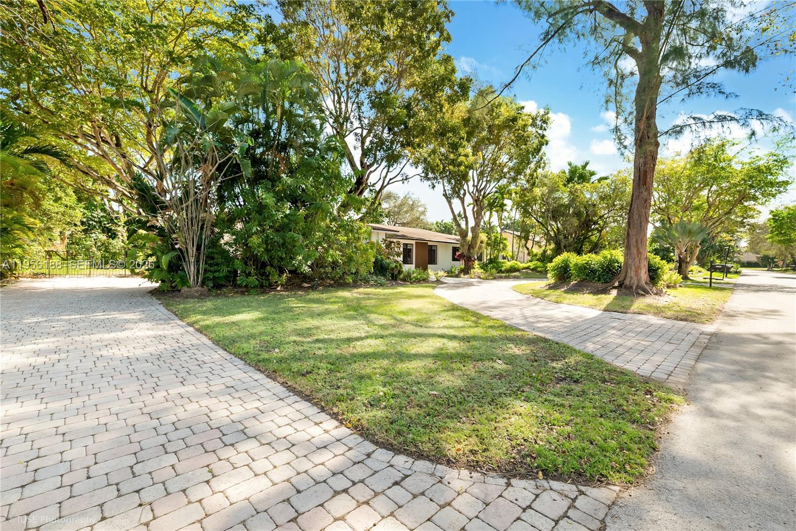 CHARLOTTE ESTATES - Residential