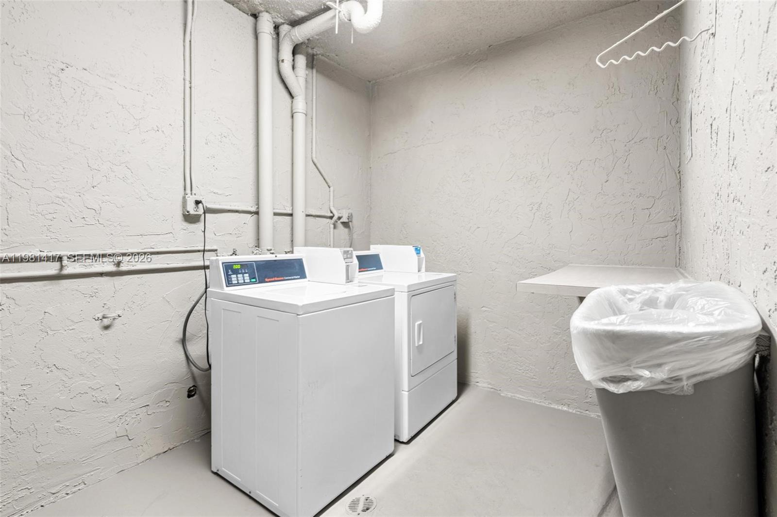 VILLAGE OF KINGS CREEK CO - Residential Lease