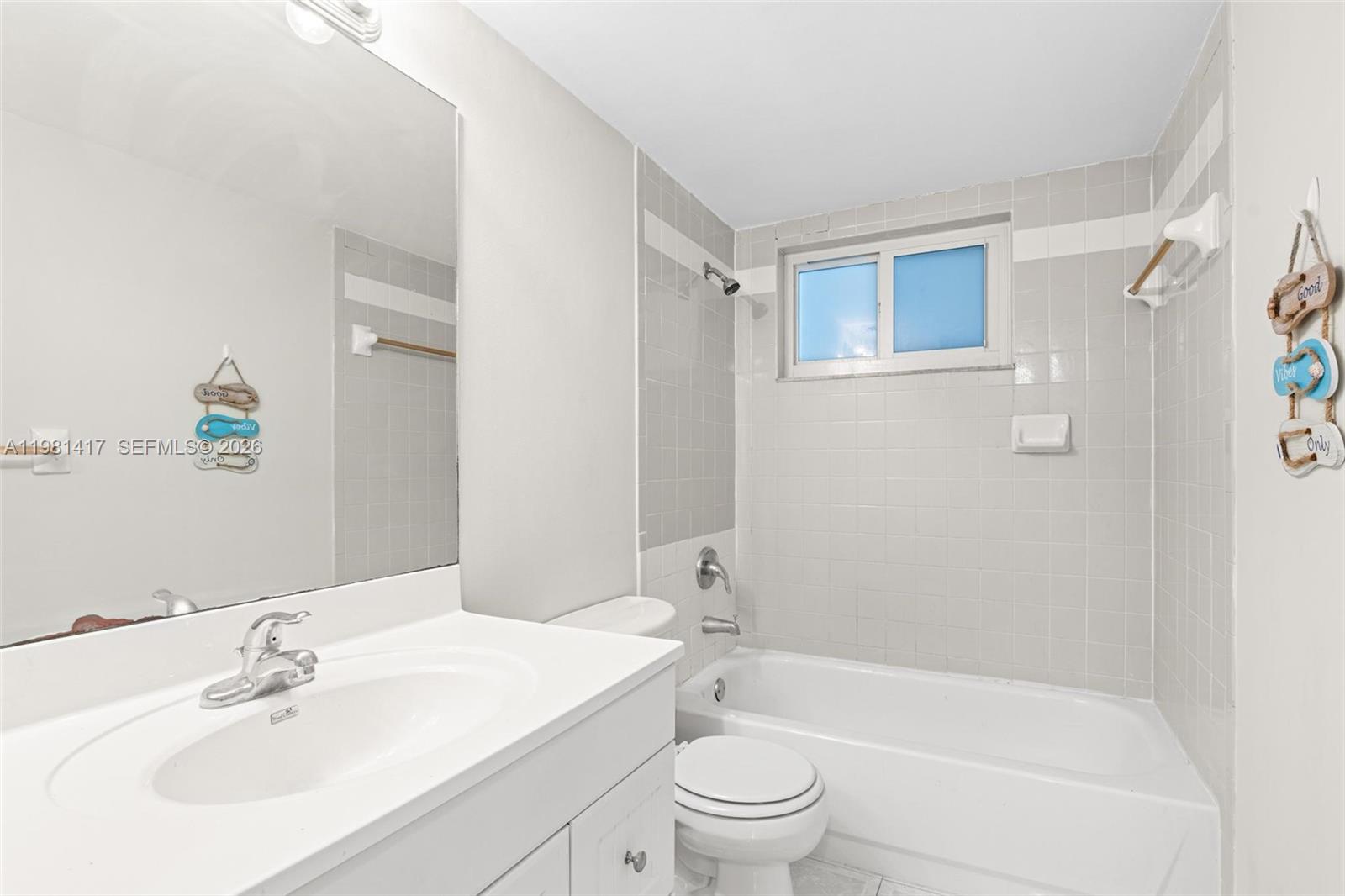 VILLAGE OF KINGS CREEK CO - Residential Lease