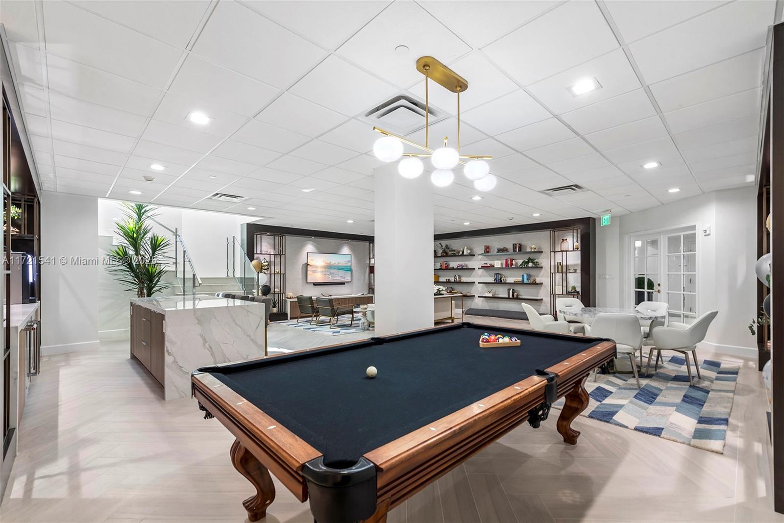TOWNSEND PLACE CONDO - Residential