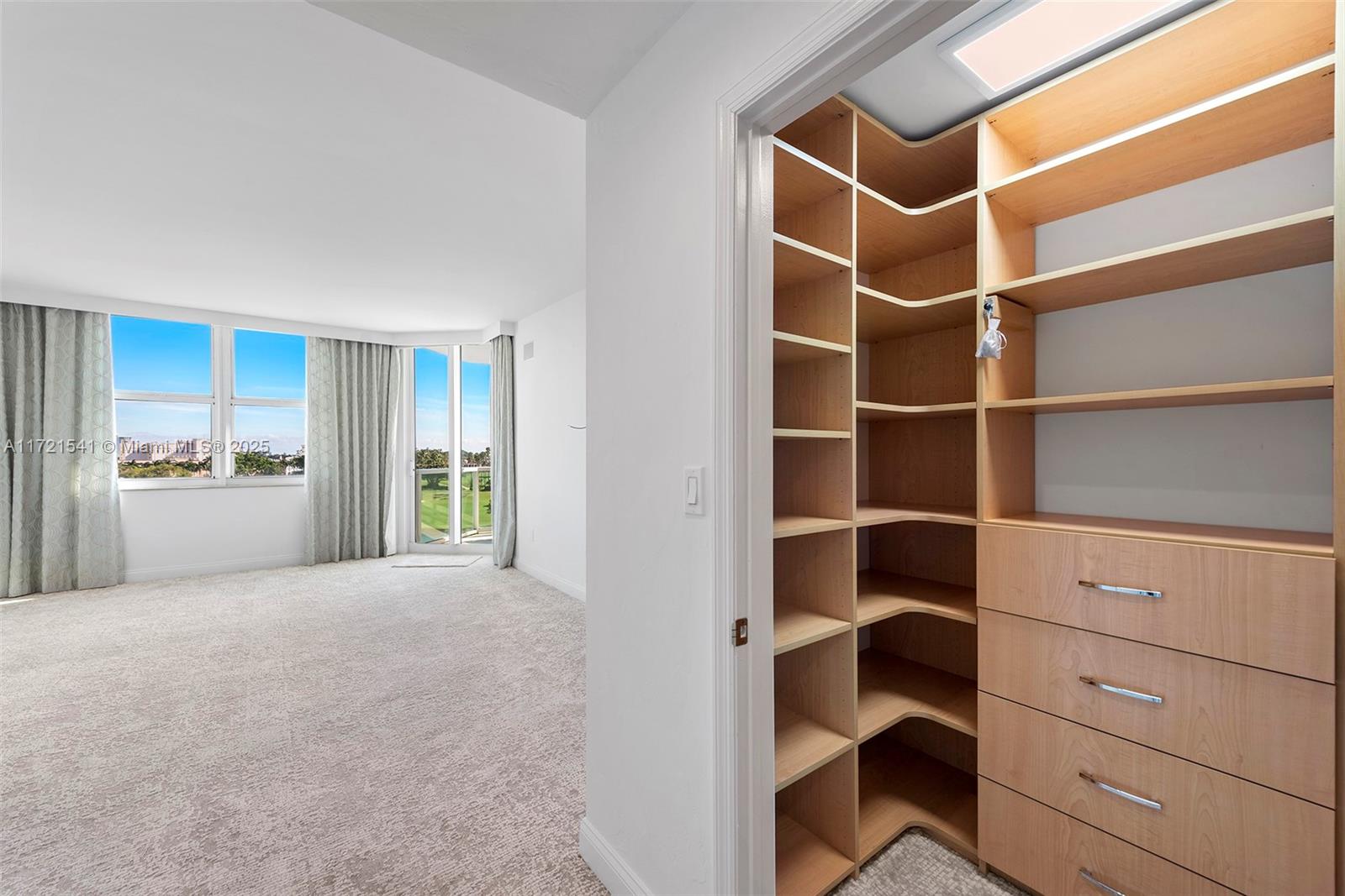 TOWNSEND PLACE CONDO - Residential