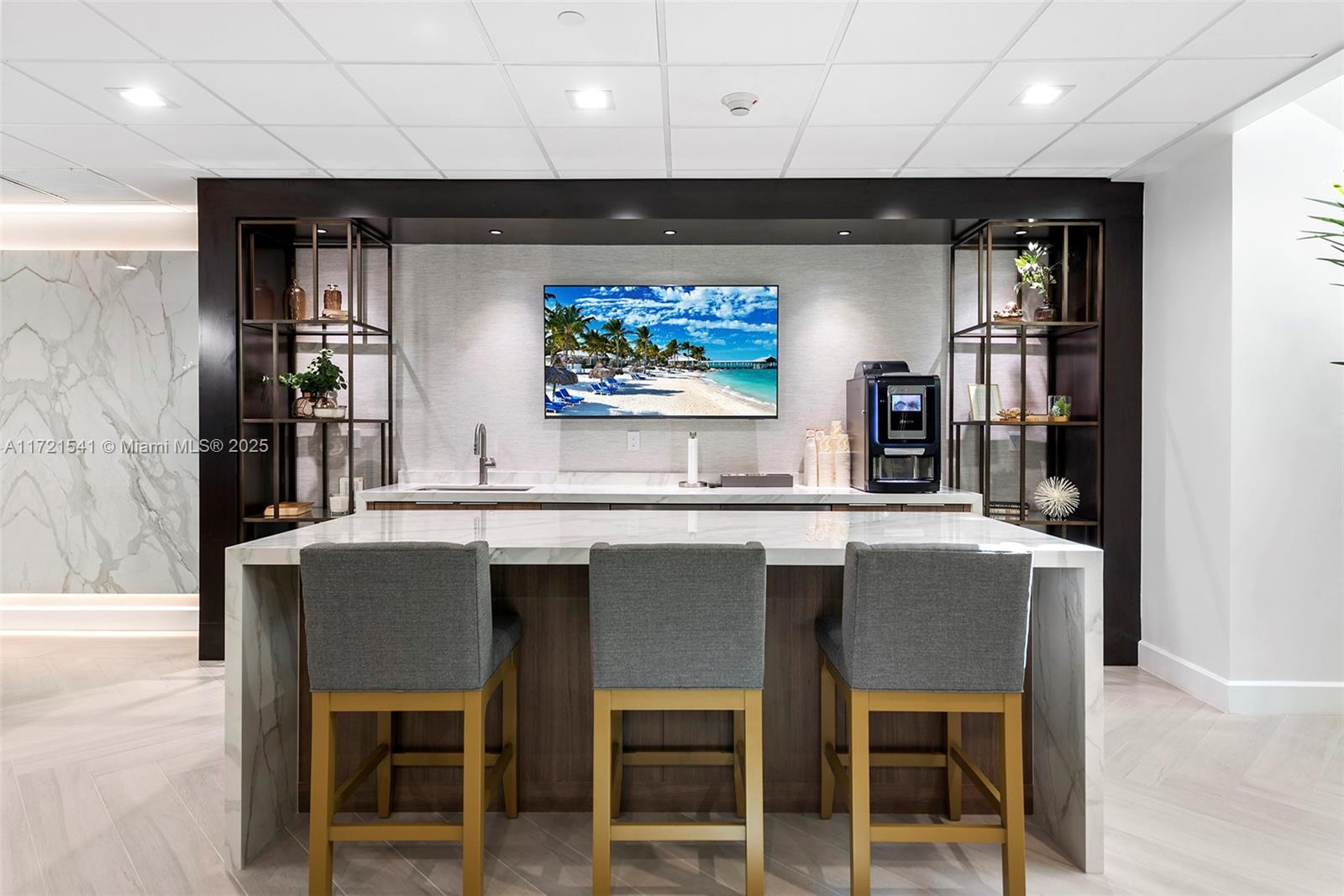 TOWNSEND PLACE CONDO - Residential