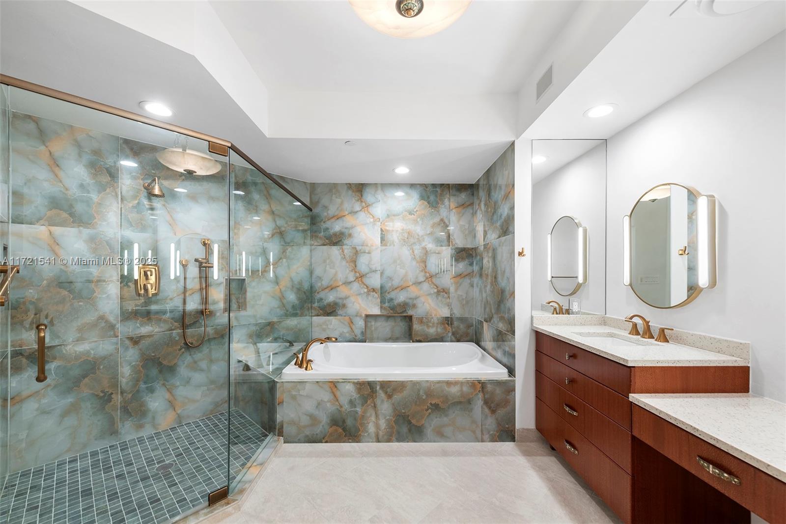 TOWNSEND PLACE CONDO - Residential