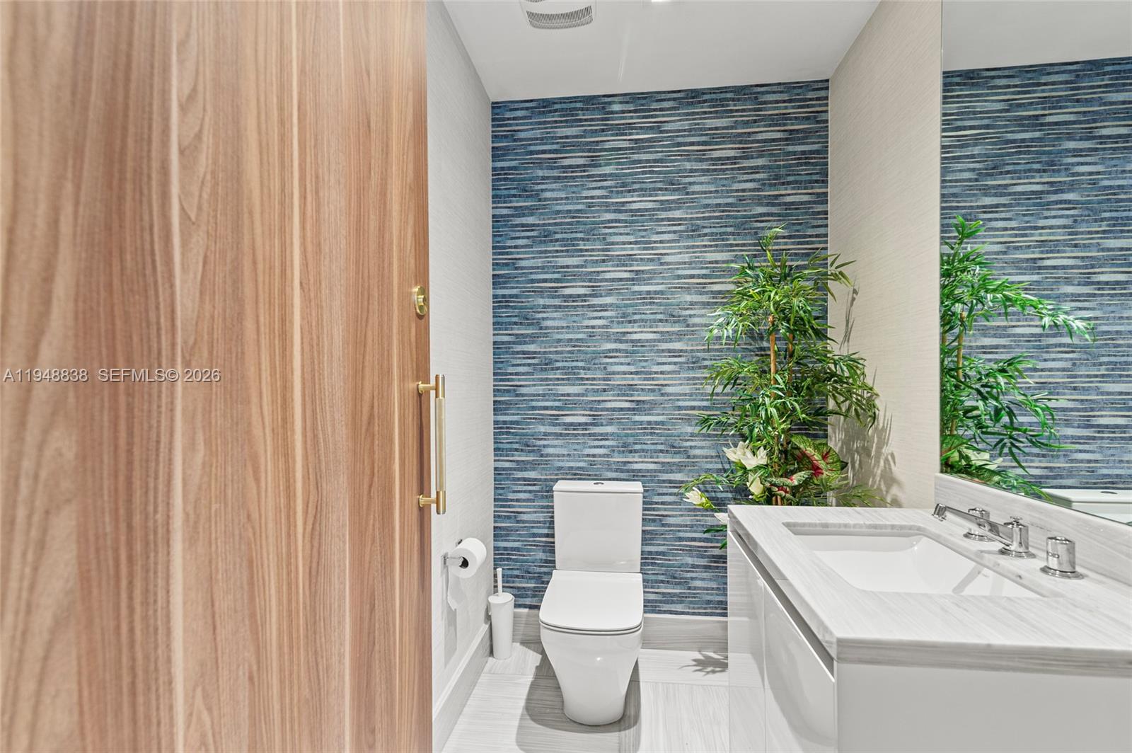 JADE SIGNATURE CONDO - Residential