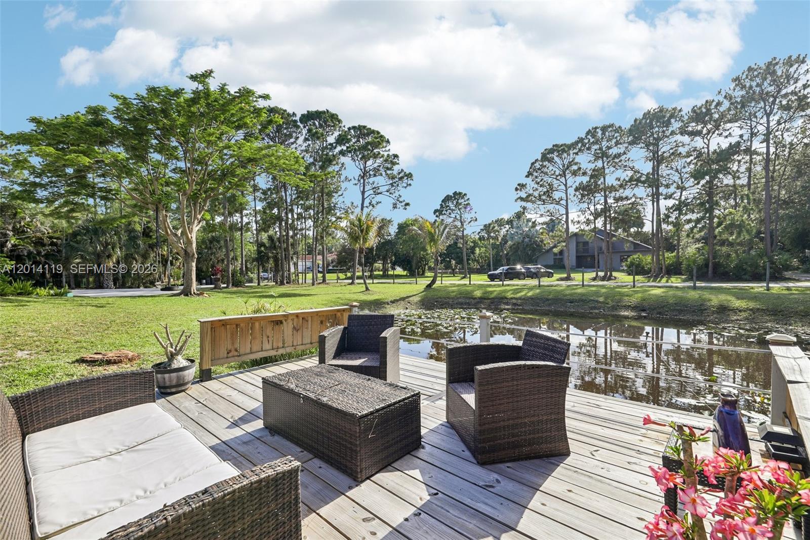 PALM BEACH COUNTRY ESTATE - Residential