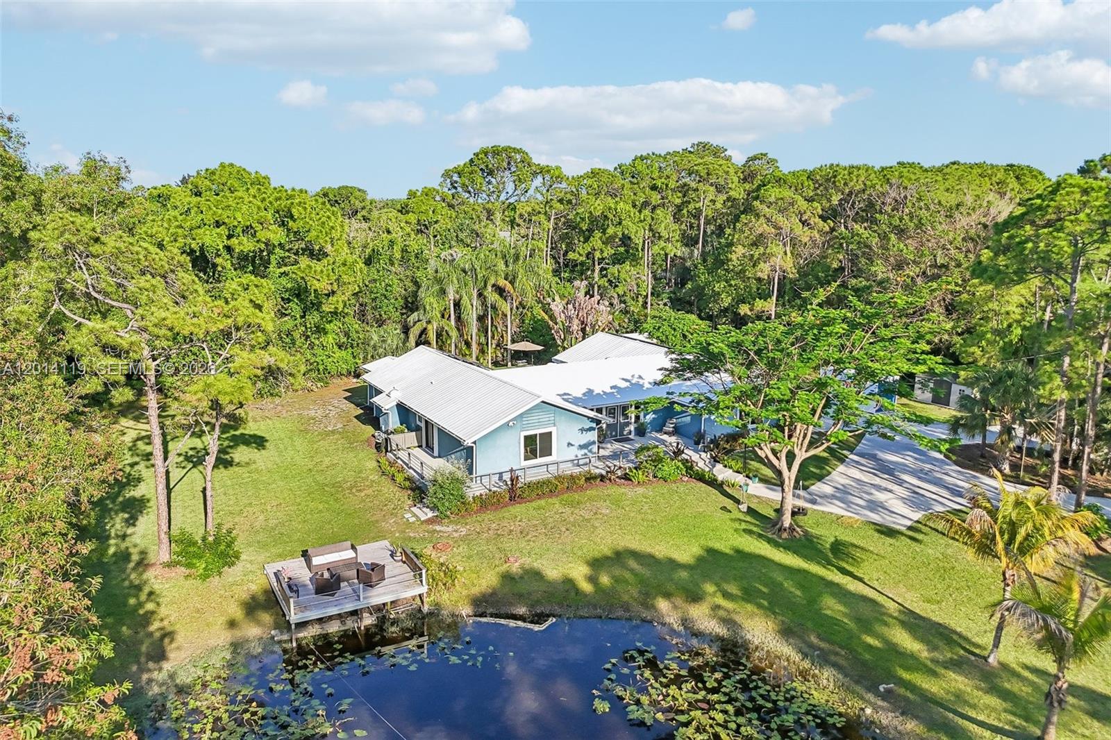 PALM BEACH COUNTRY ESTATE - Residential