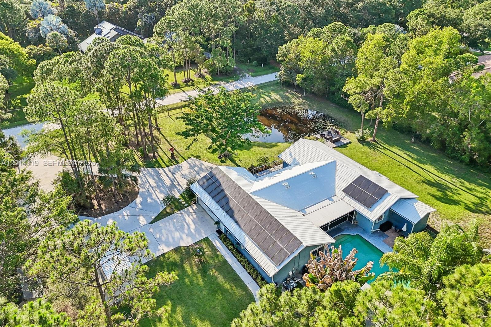 PALM BEACH COUNTRY ESTATE - Residential