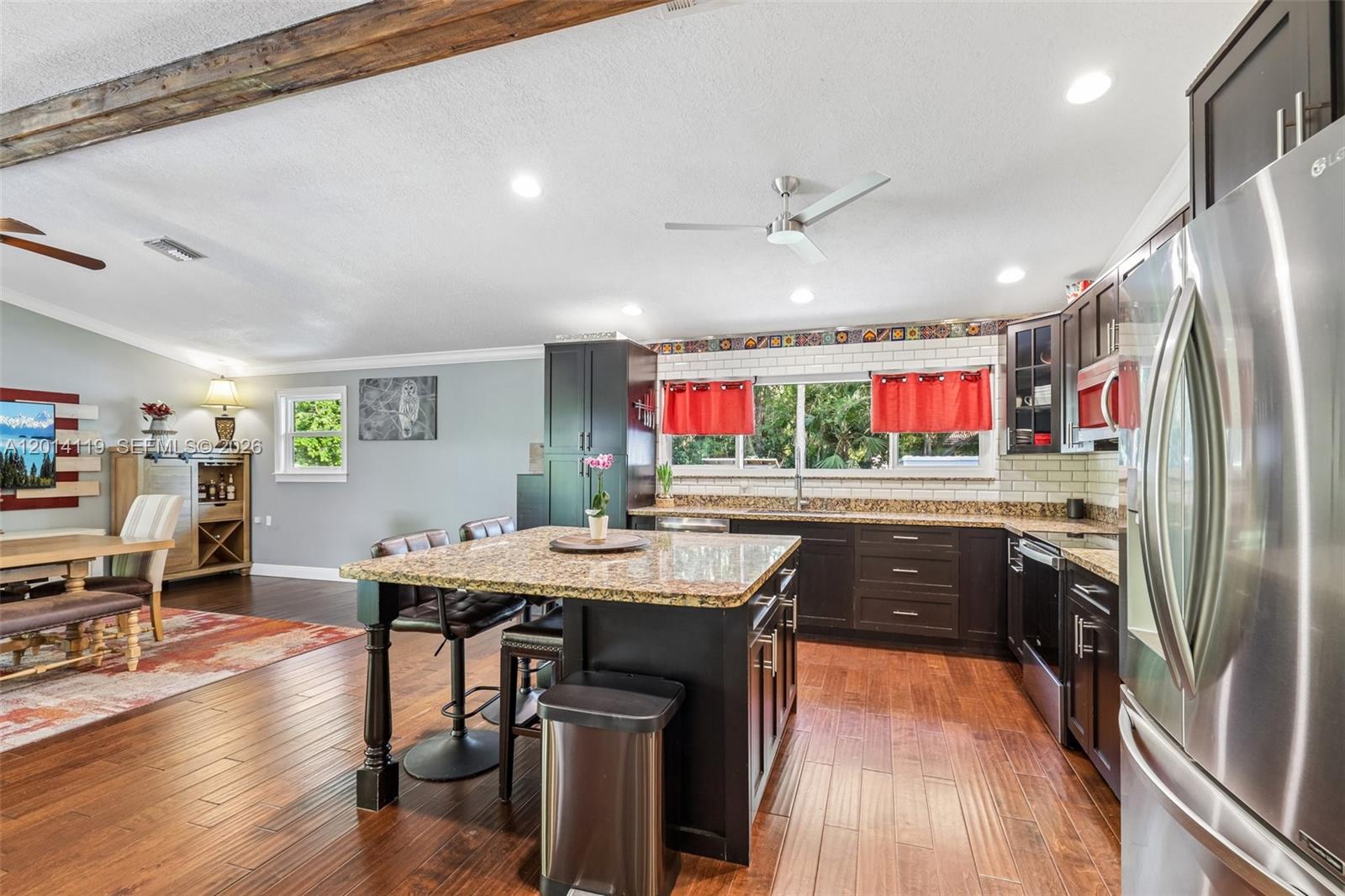 PALM BEACH COUNTRY ESTATE - Residential