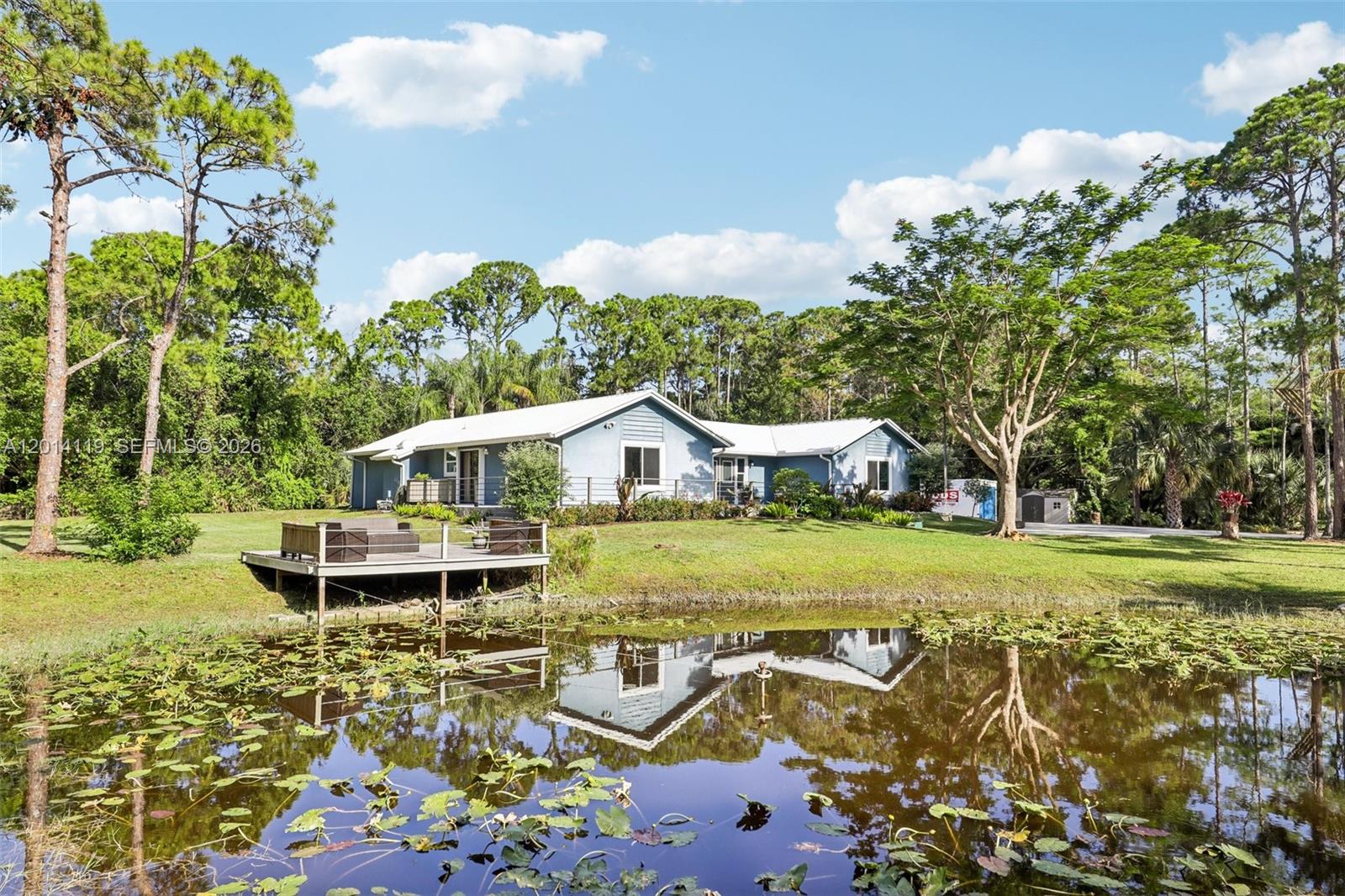 PALM BEACH COUNTRY ESTATE - Residential