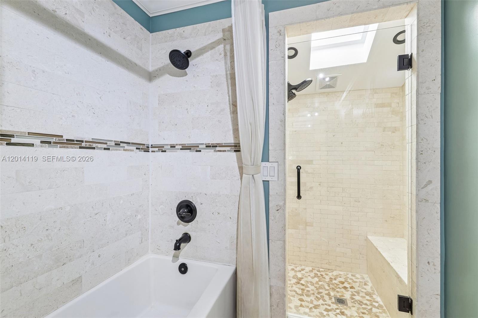 PALM BEACH COUNTRY ESTATE - Residential