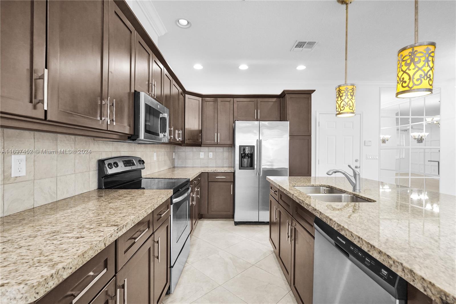 4005 Cascada Cir