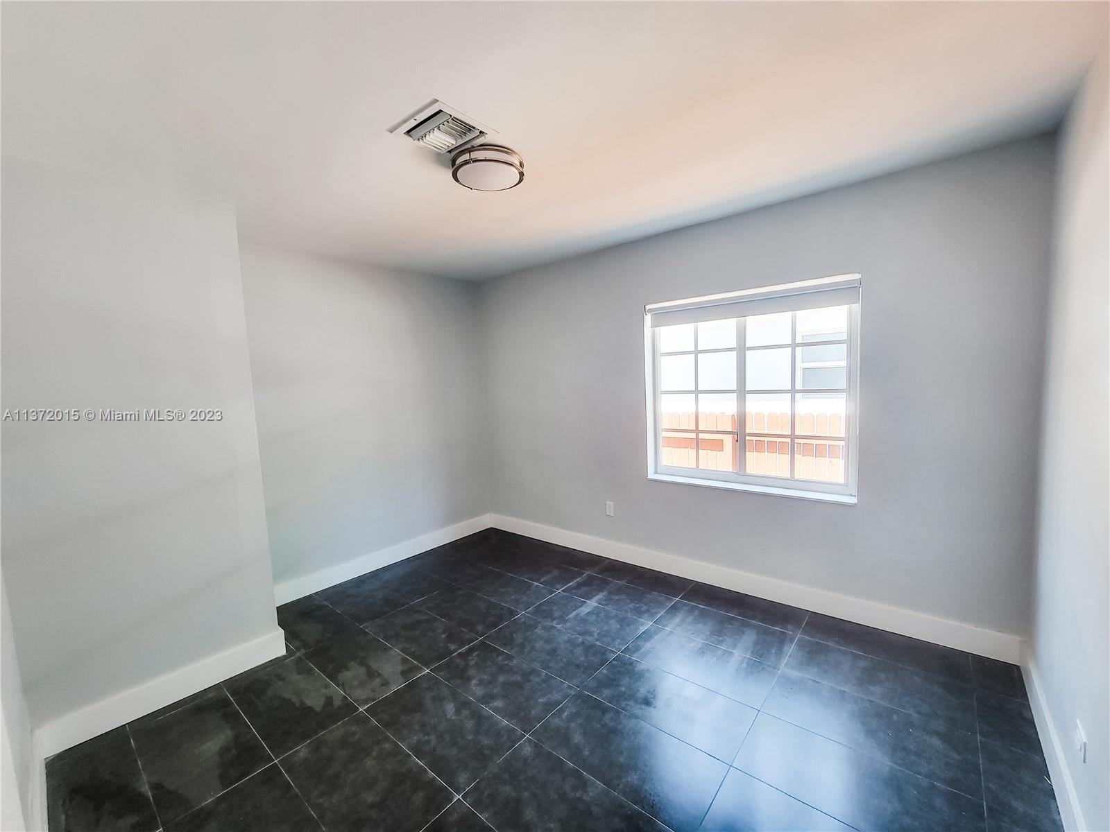 EAST SHENANDOAH - Residential Lease