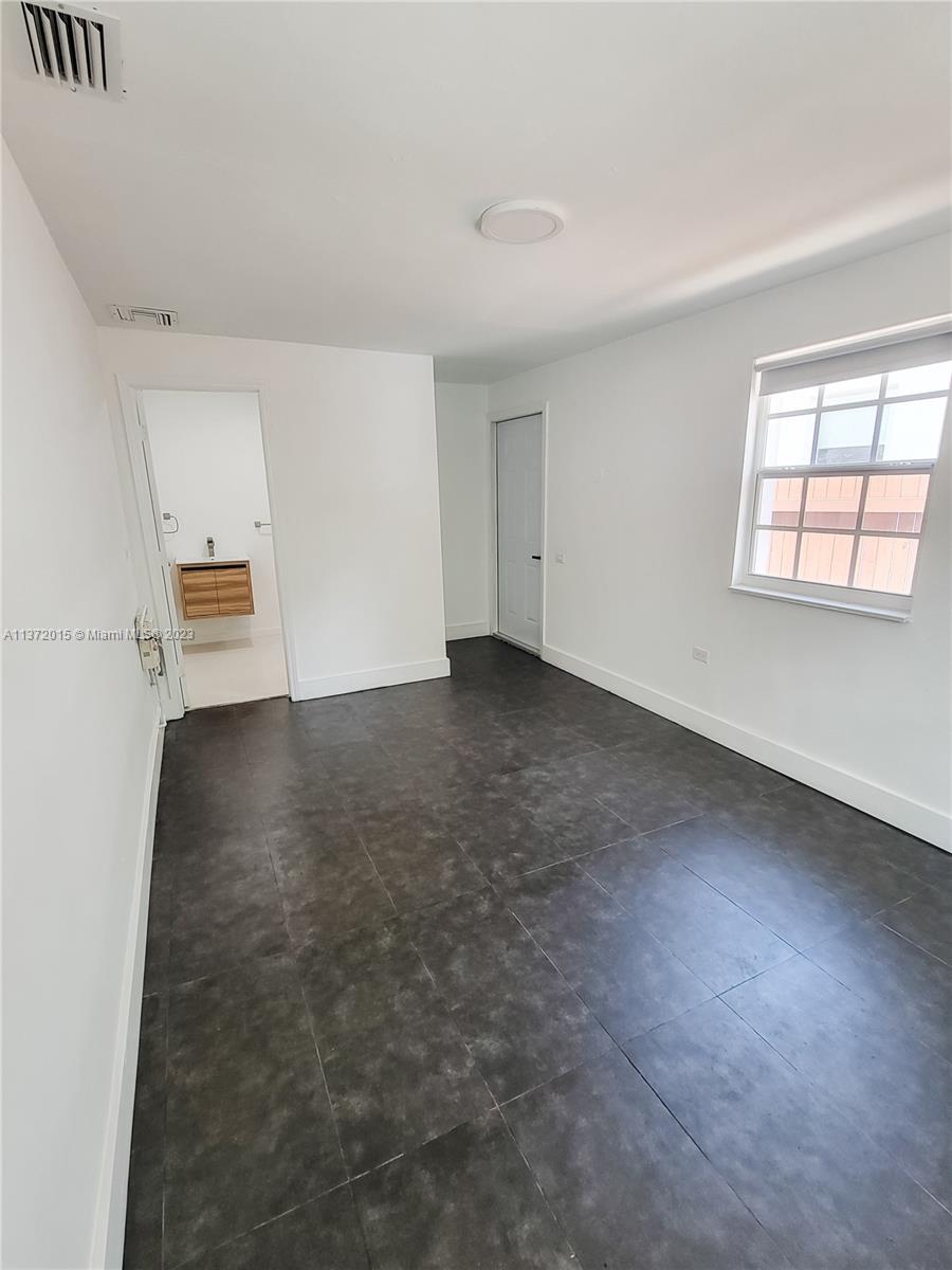 EAST SHENANDOAH - Residential Lease