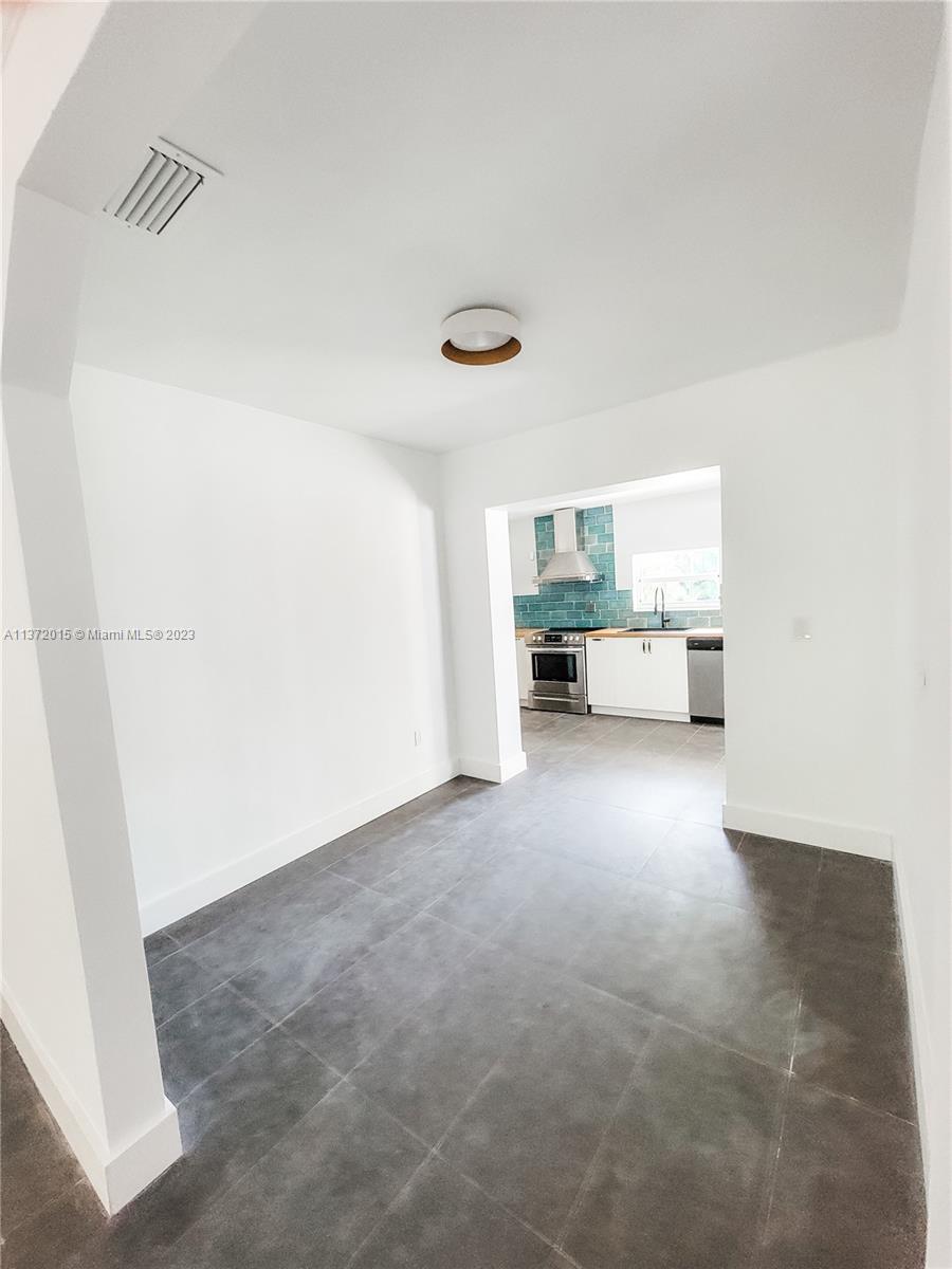 EAST SHENANDOAH - Residential Lease