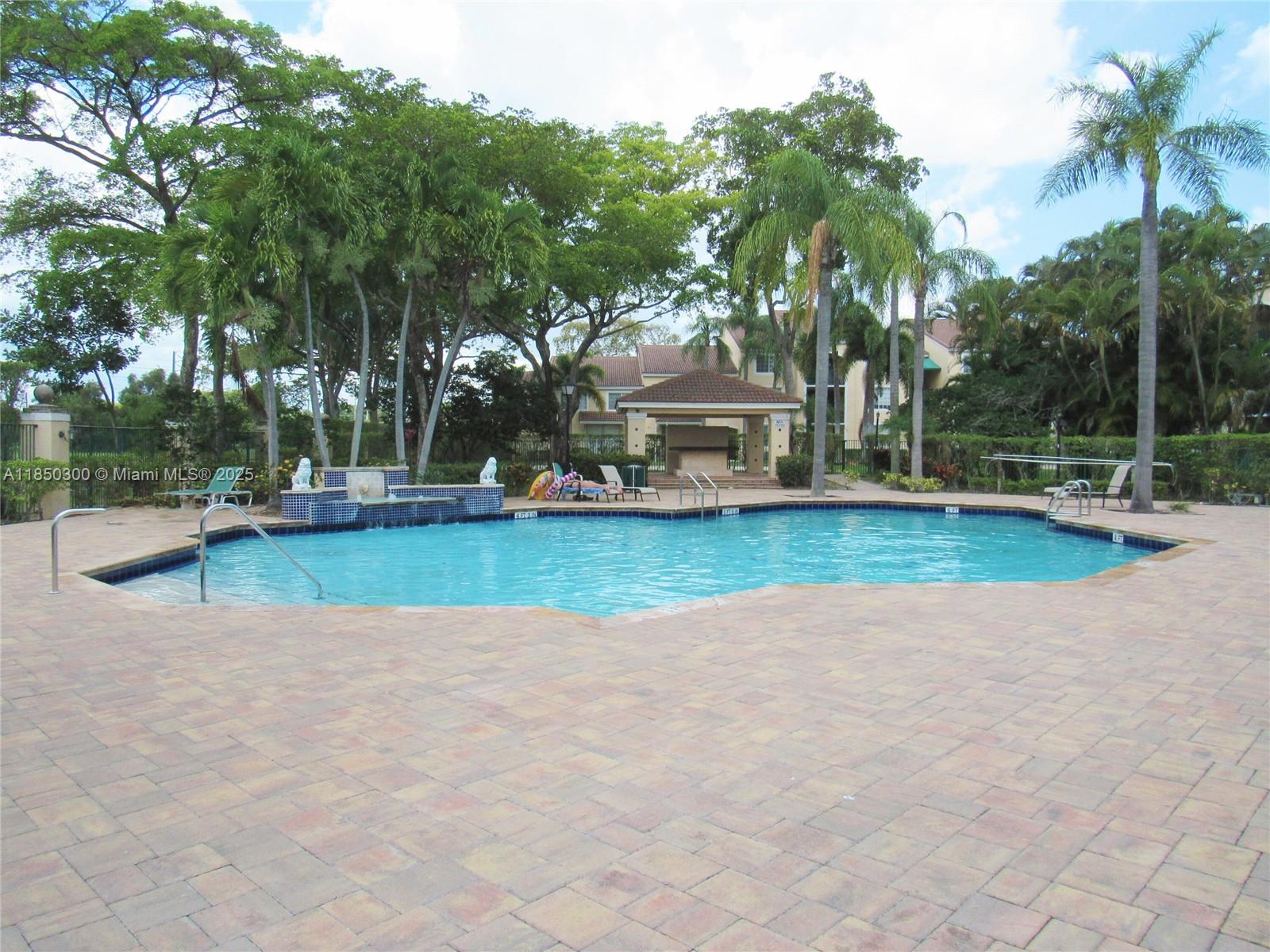 MILANO CONDO - Residential