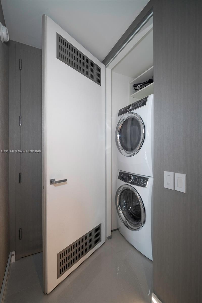 18975 COLLINS CONDO - Residential