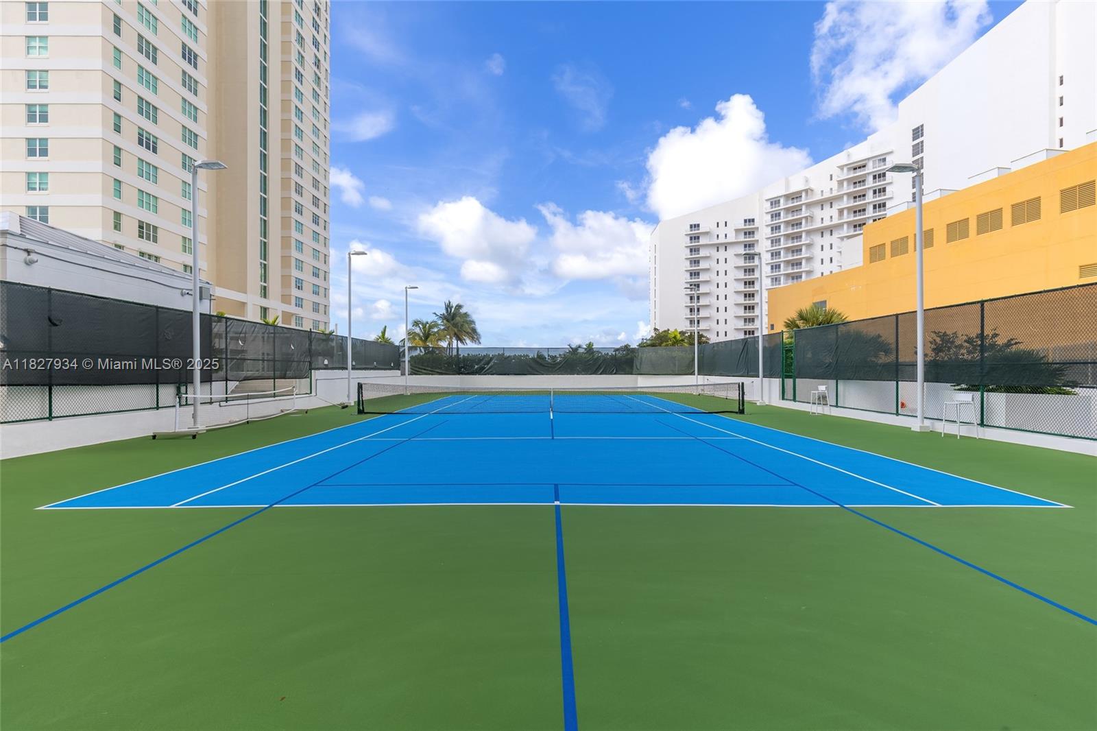 ISOLA CONDO - Residential