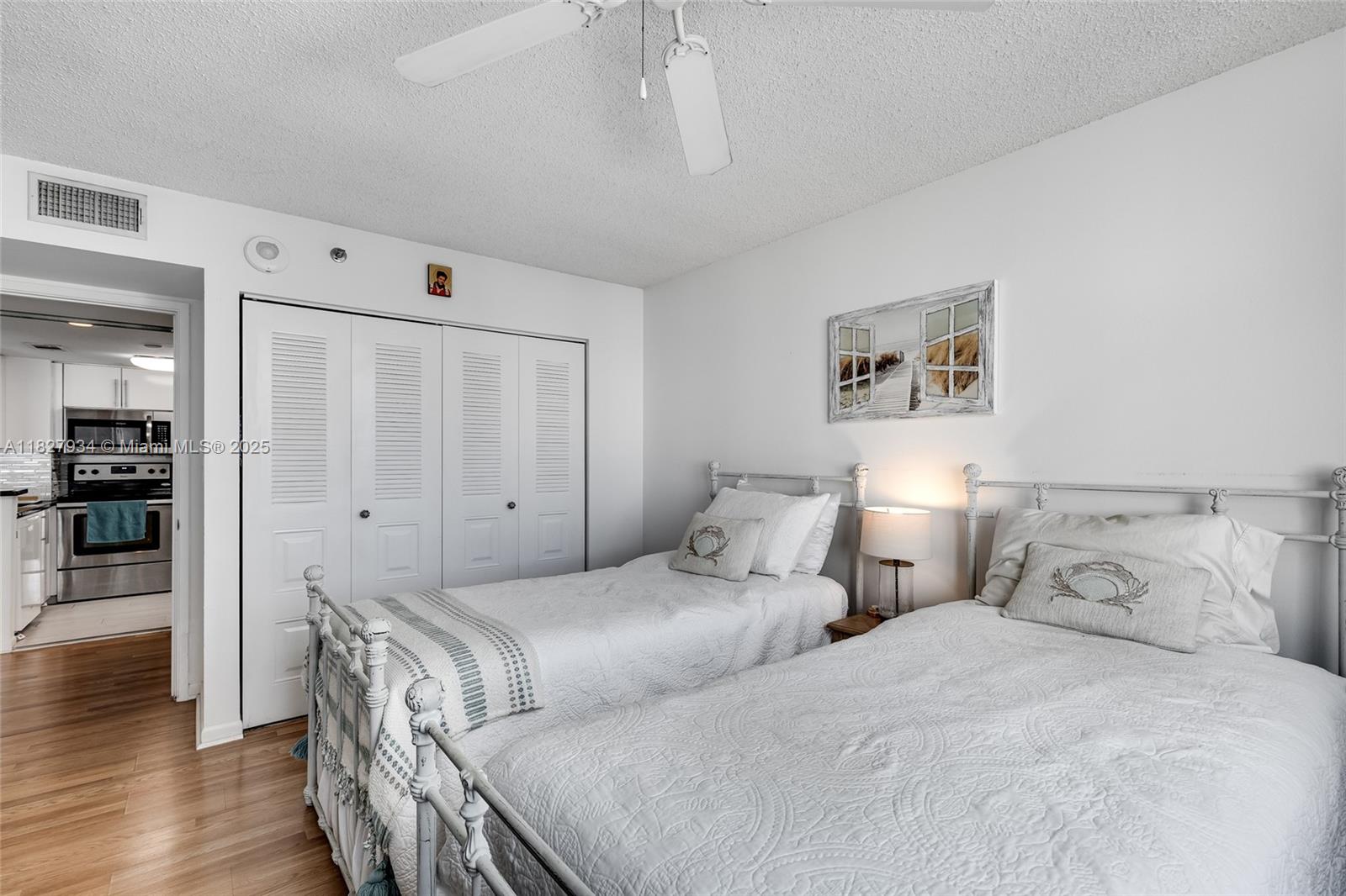 ISOLA CONDO - Residential