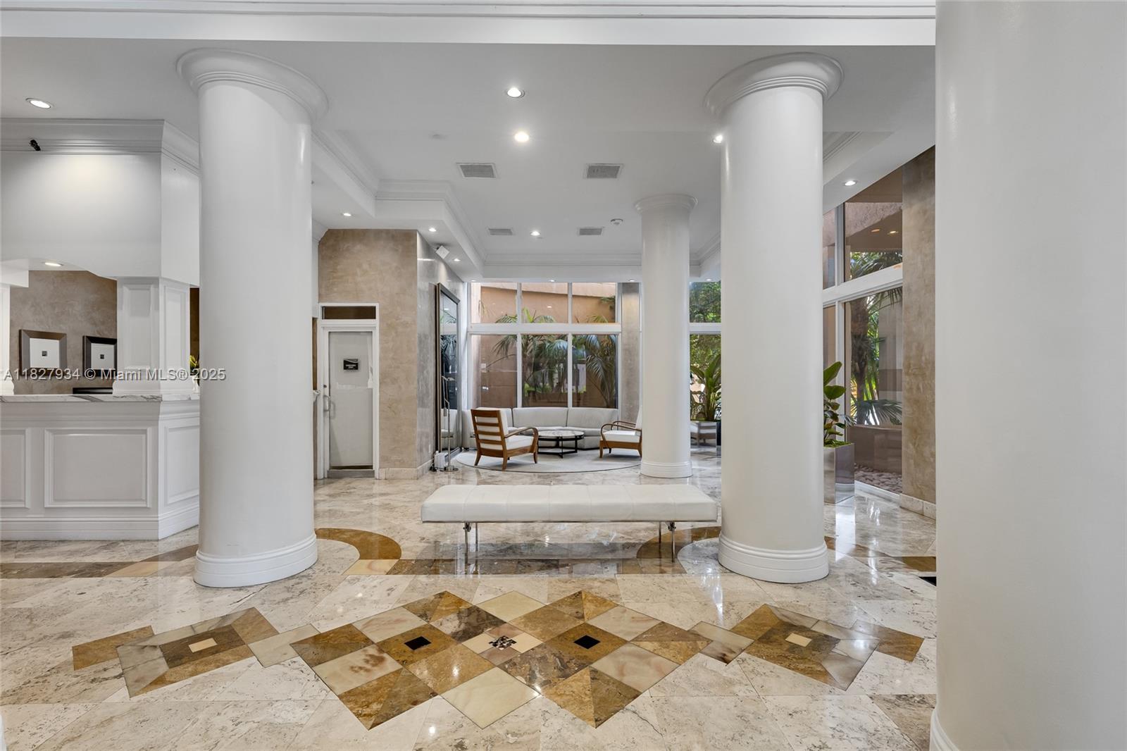 ISOLA CONDO - Residential