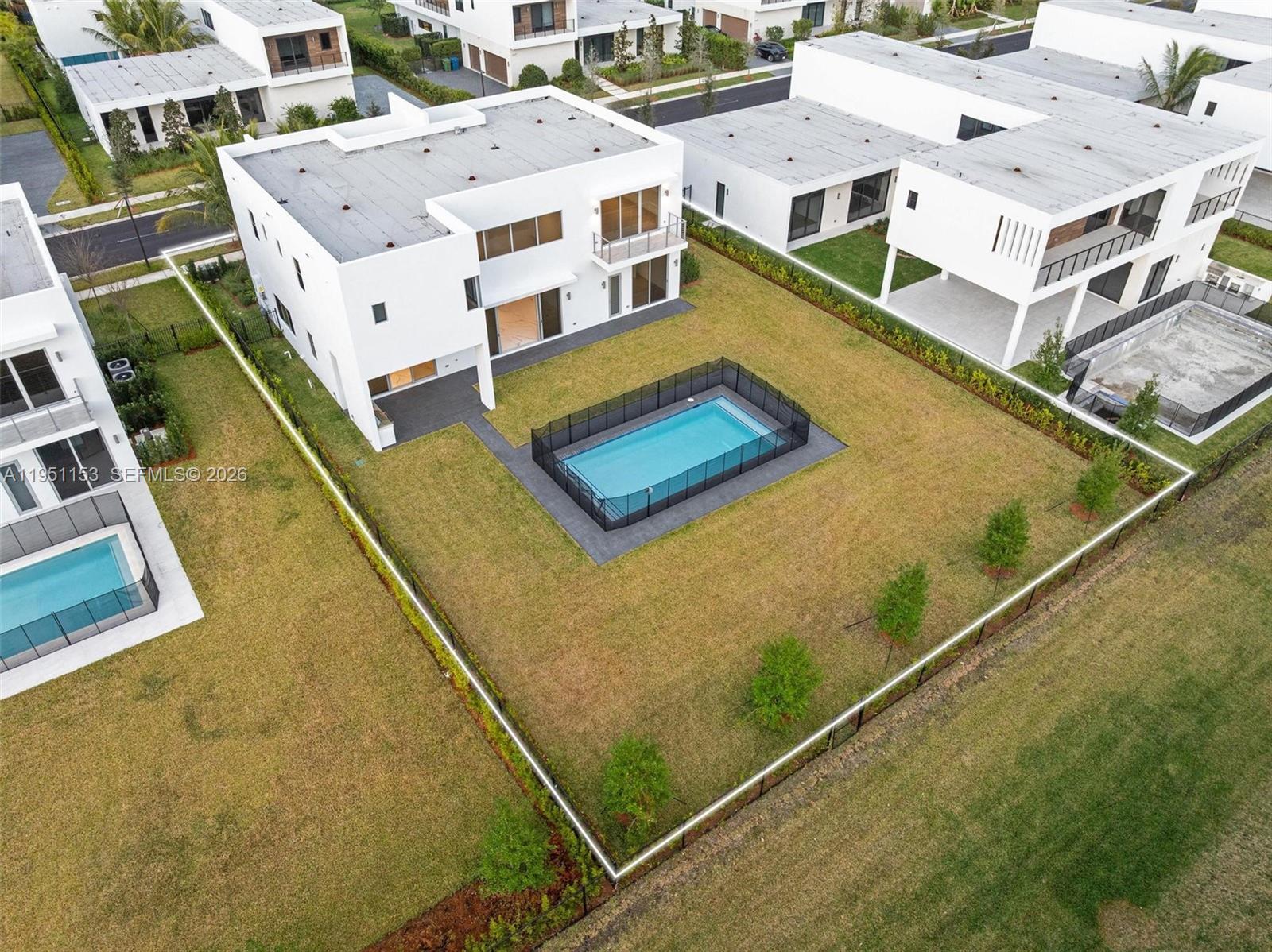 WESTON ESTATES - Residential