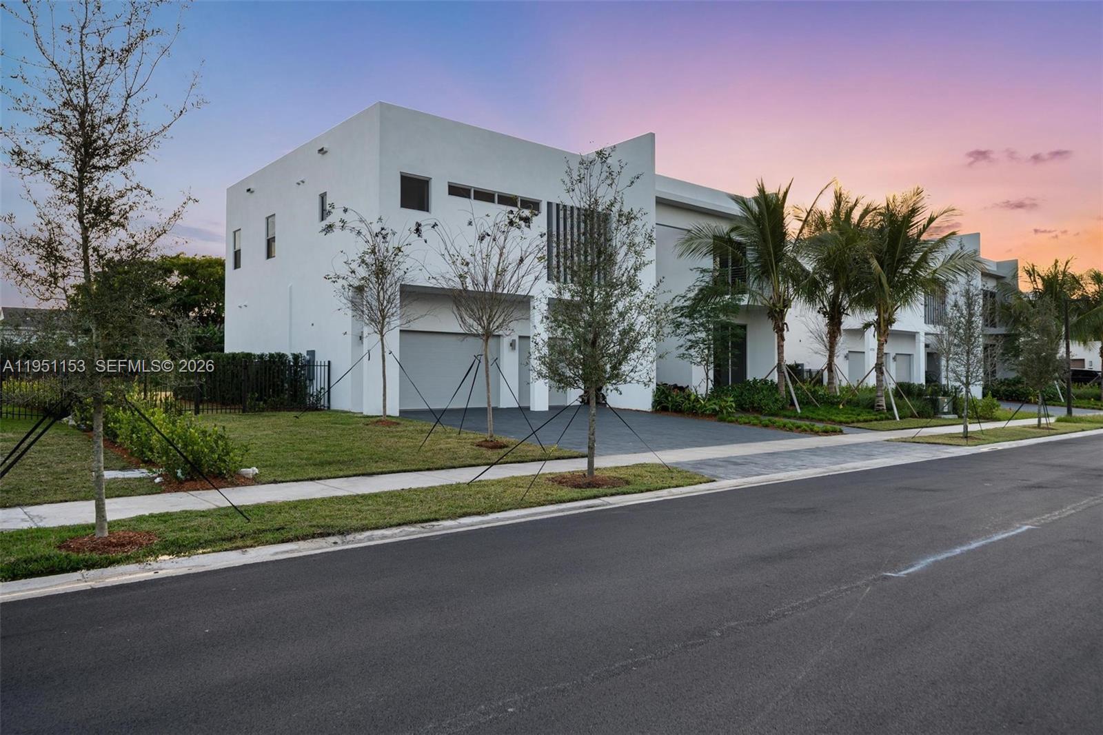 WESTON ESTATES - Residential