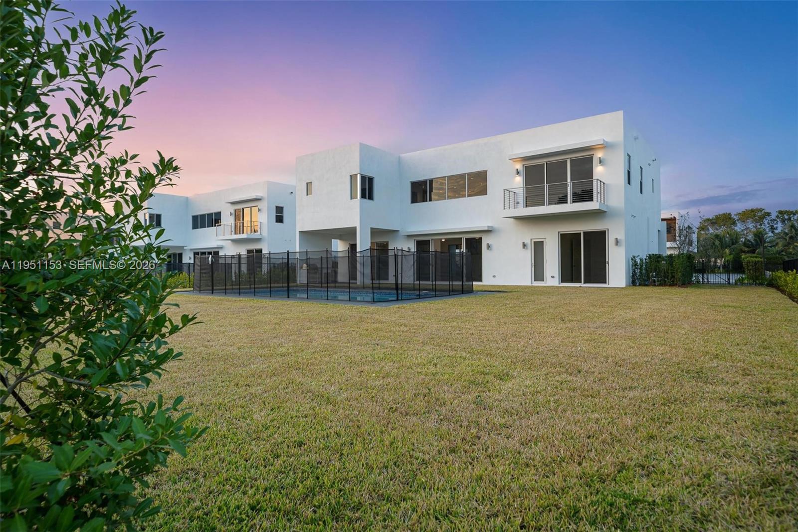 WESTON ESTATES - Residential