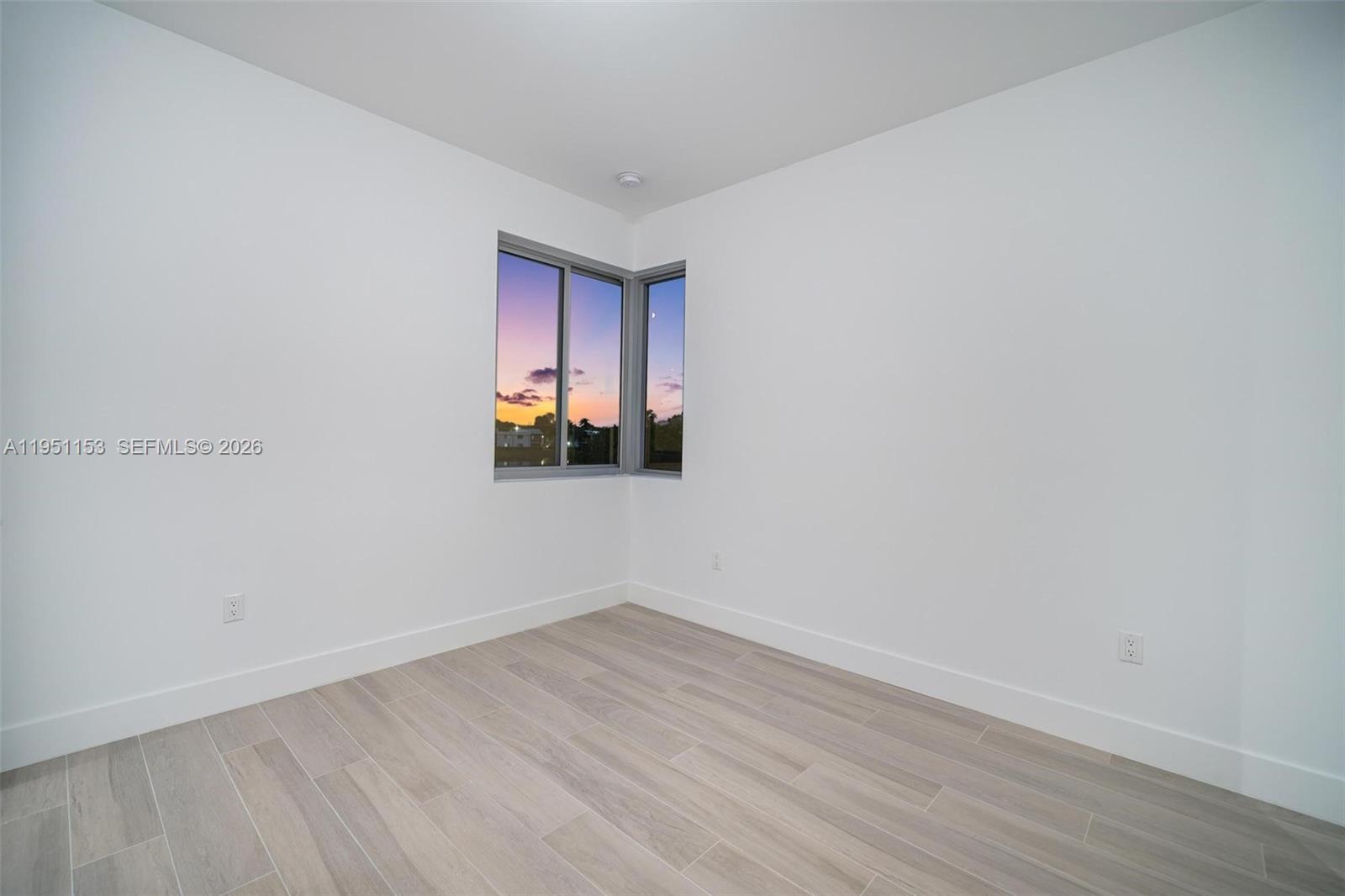 WESTON ESTATES - Residential