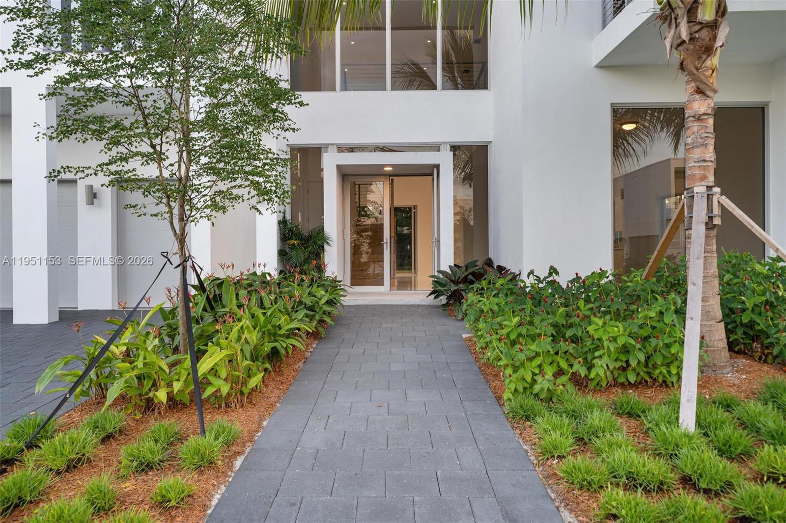 WESTON ESTATES - Residential