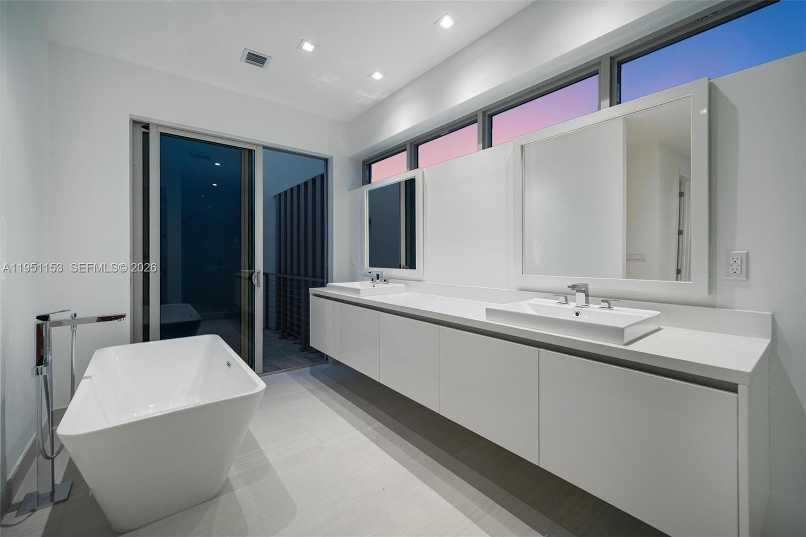 WESTON ESTATES - Residential